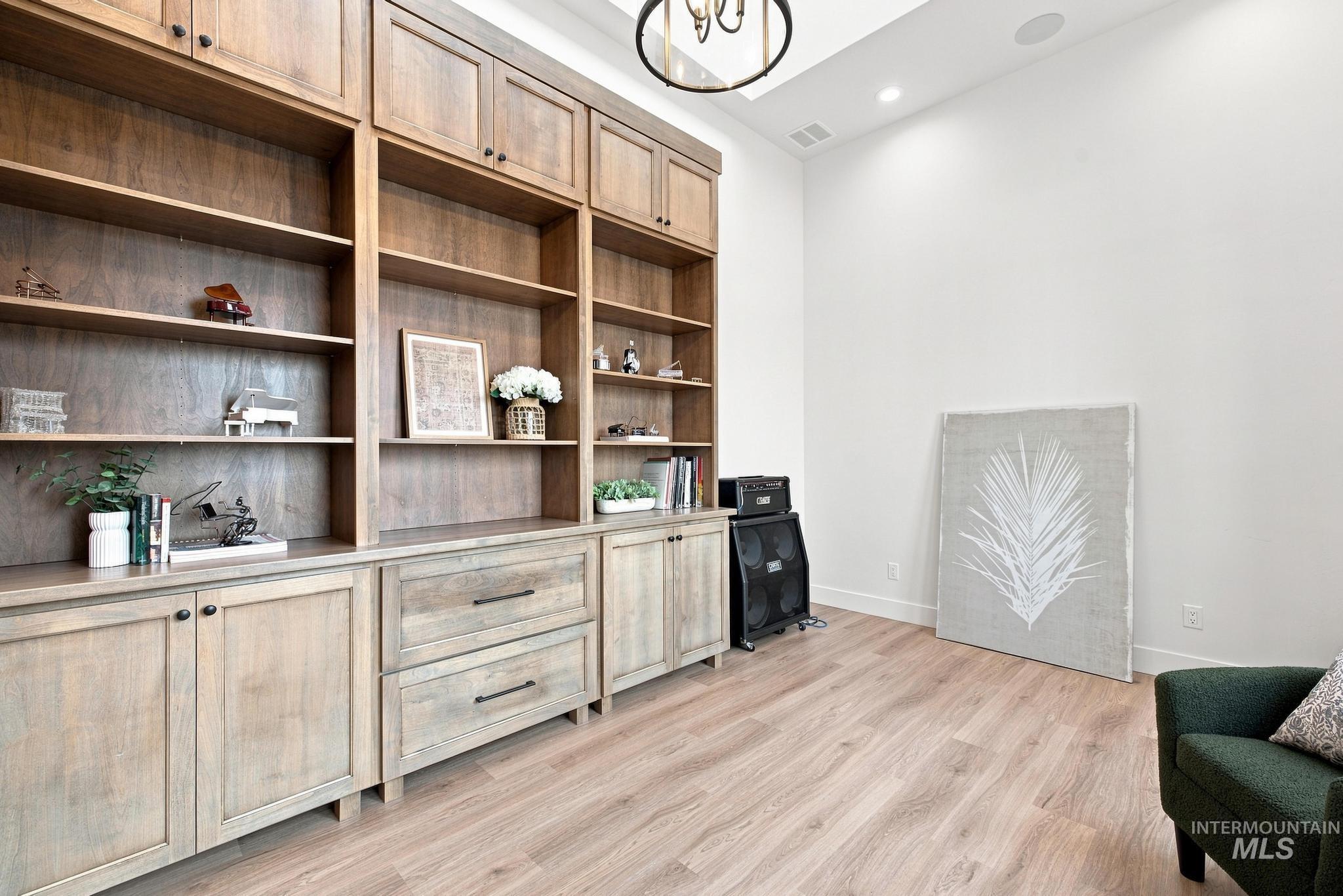 2748 E 4247 N Property Photo 8