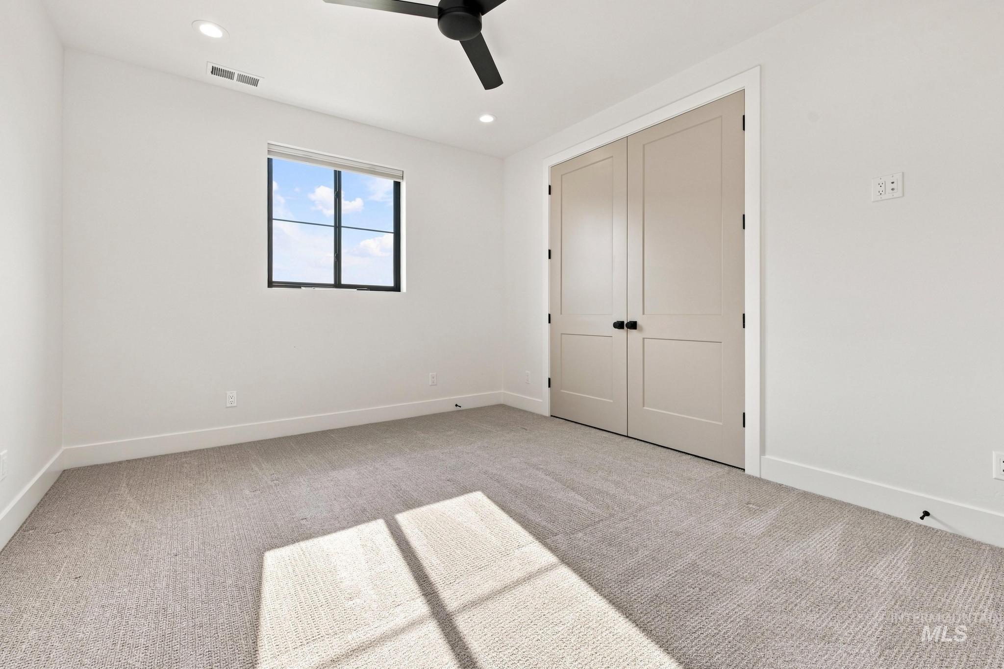 2748 E 4247 N Property Photo 38
