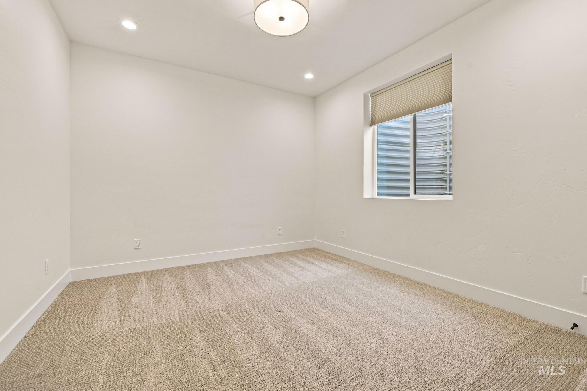 2748 E 4247 N Property Photo 42