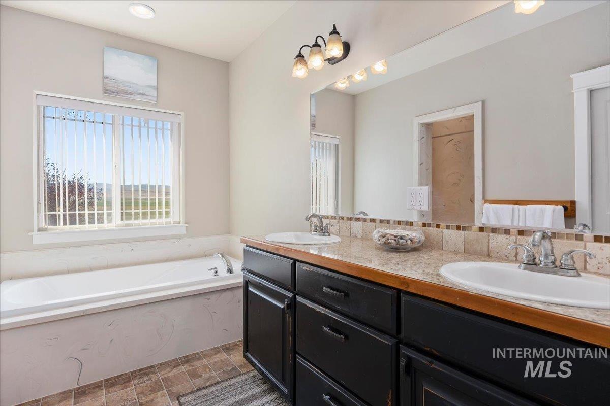 4150 E 3200 S Property Photo 21
