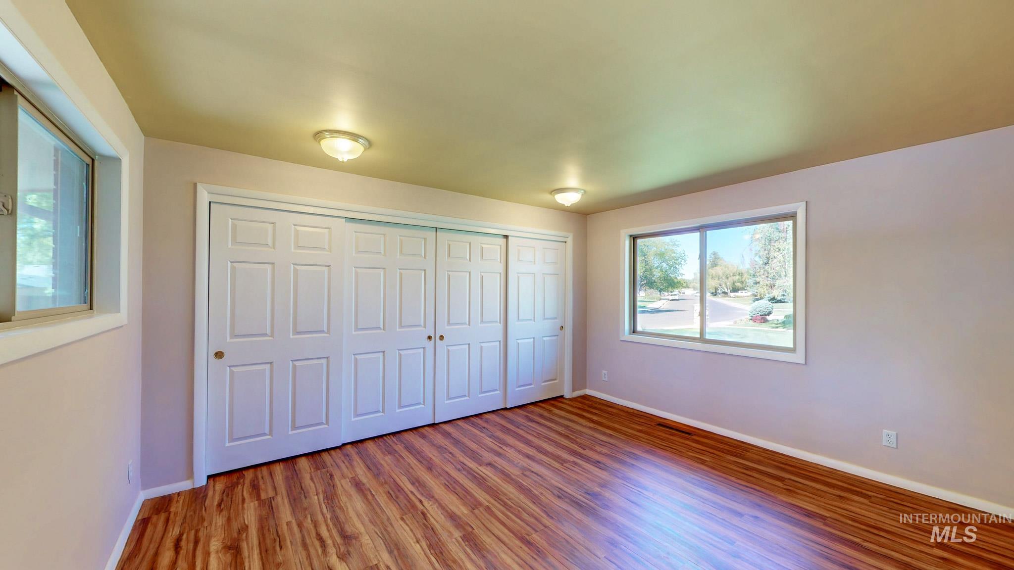 2137 Hillcrest Drive Property Photo 14