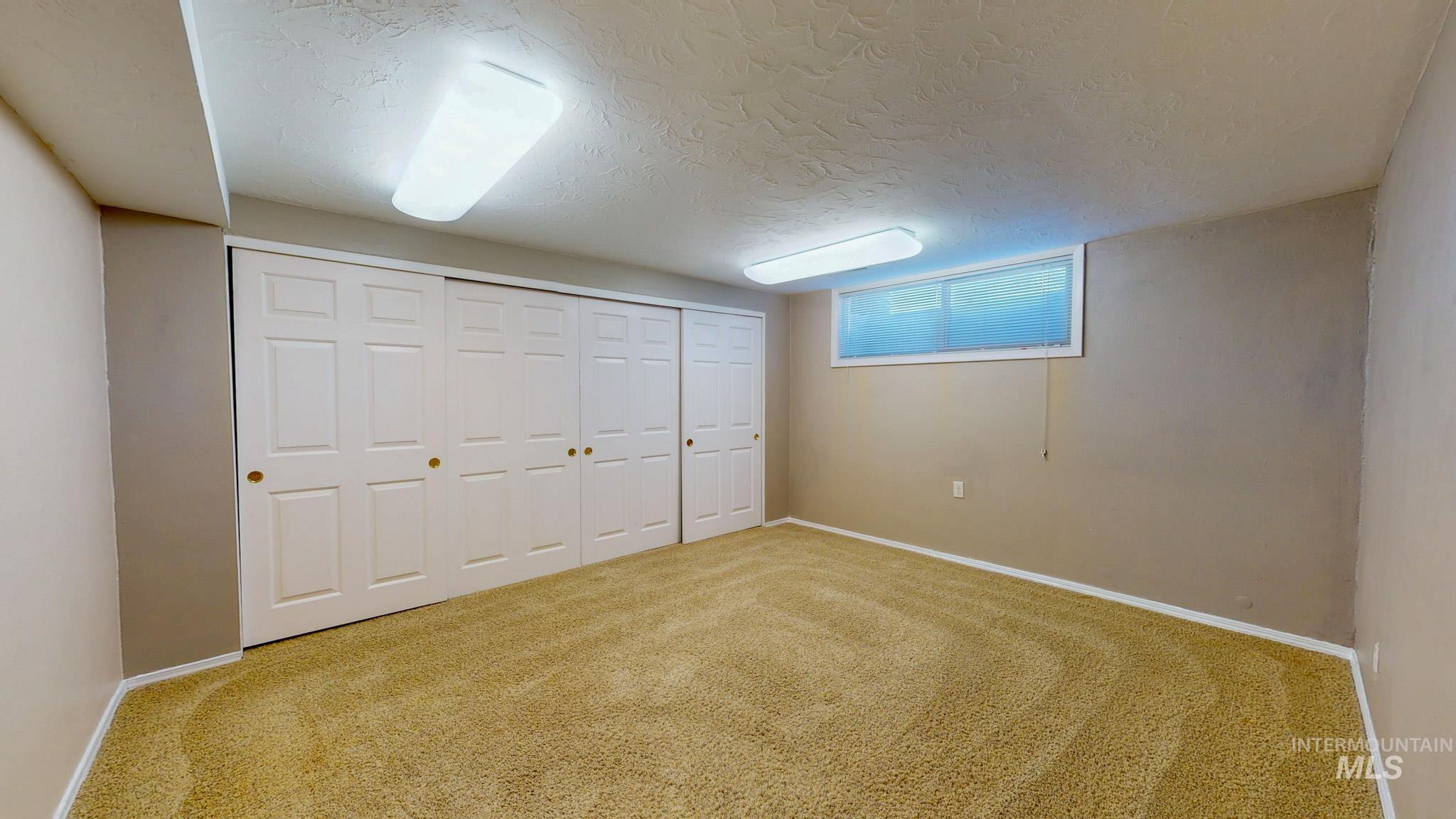 2137 Hillcrest Drive Property Photo 31