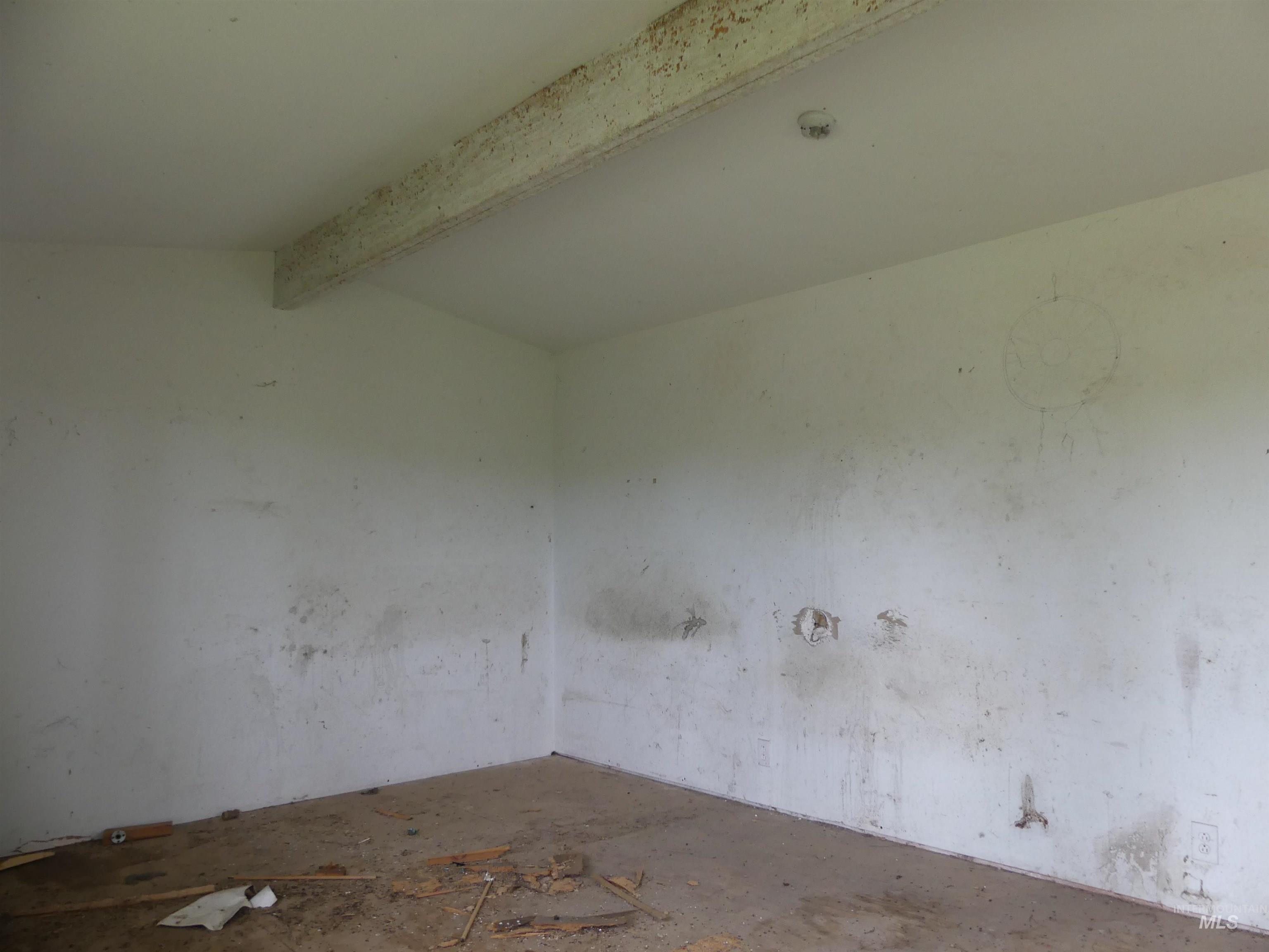 30100 Triumph Property Photo 4