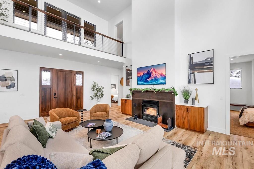 100 Sugarloaf Place Property Photo 3