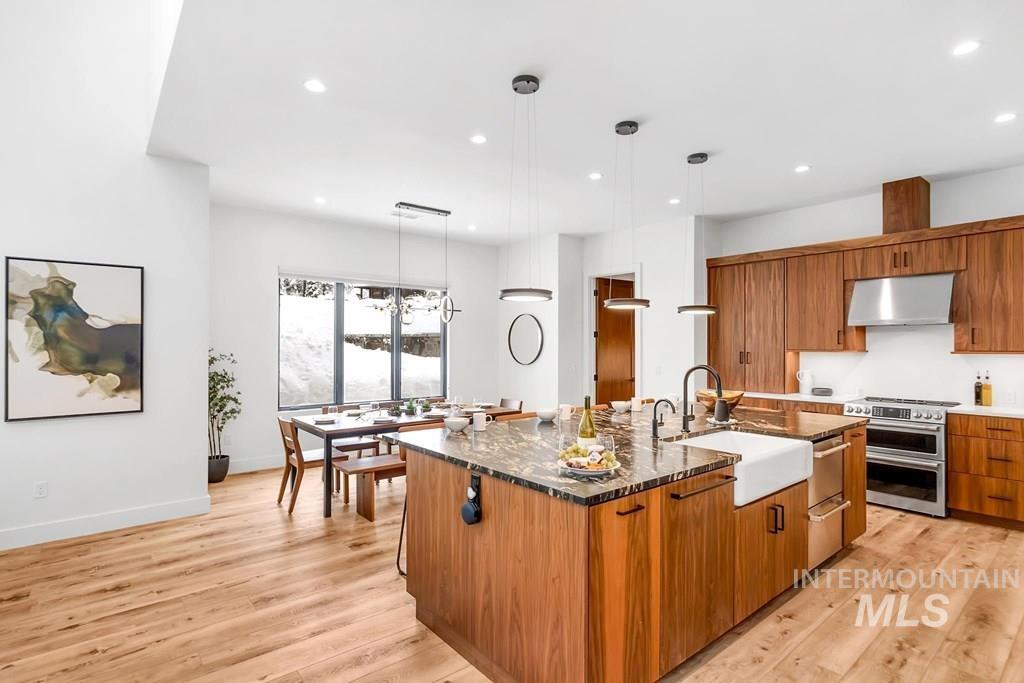 100 Sugarloaf Place Property Photo 7