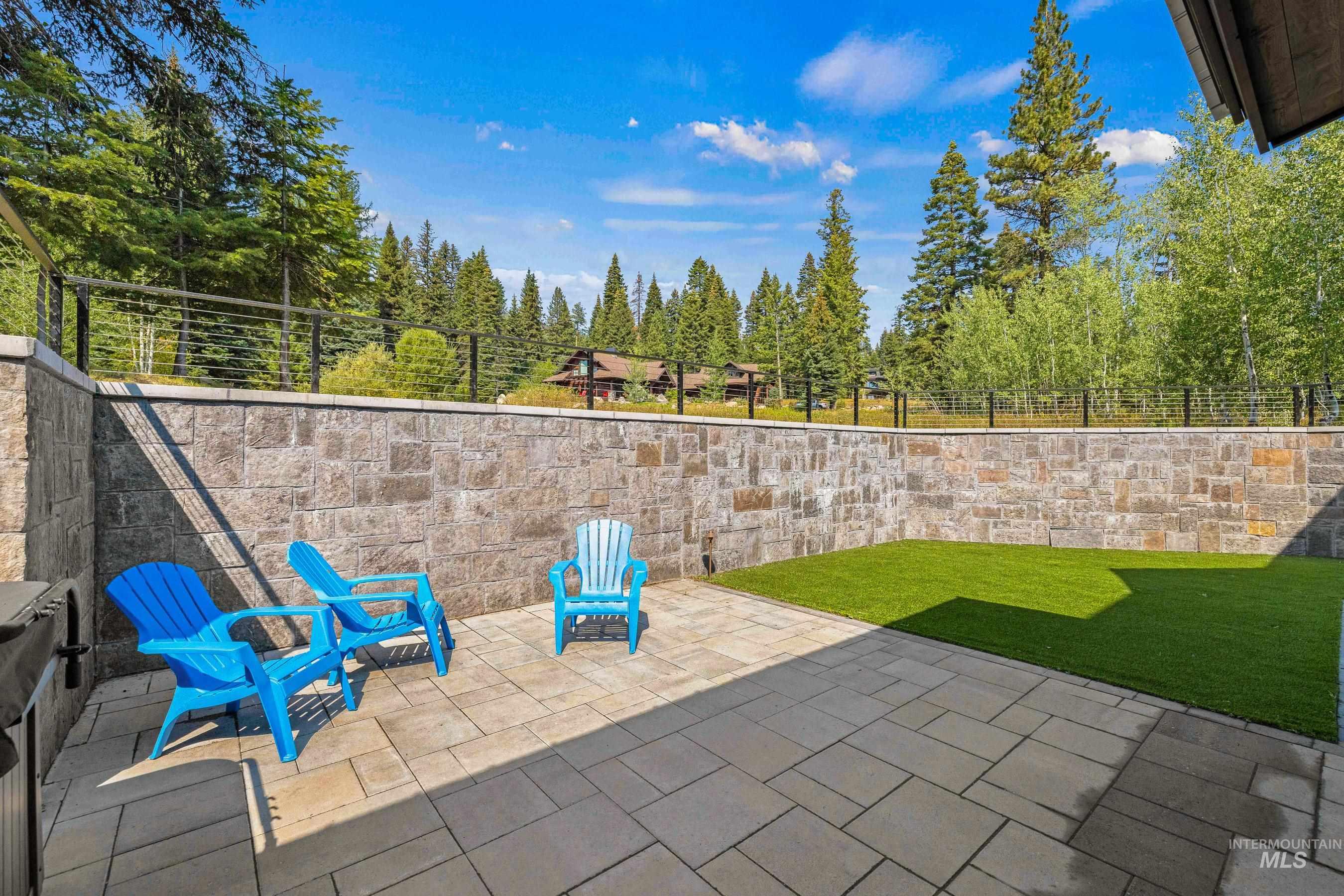 100 Sugarloaf Place Property Photo 15