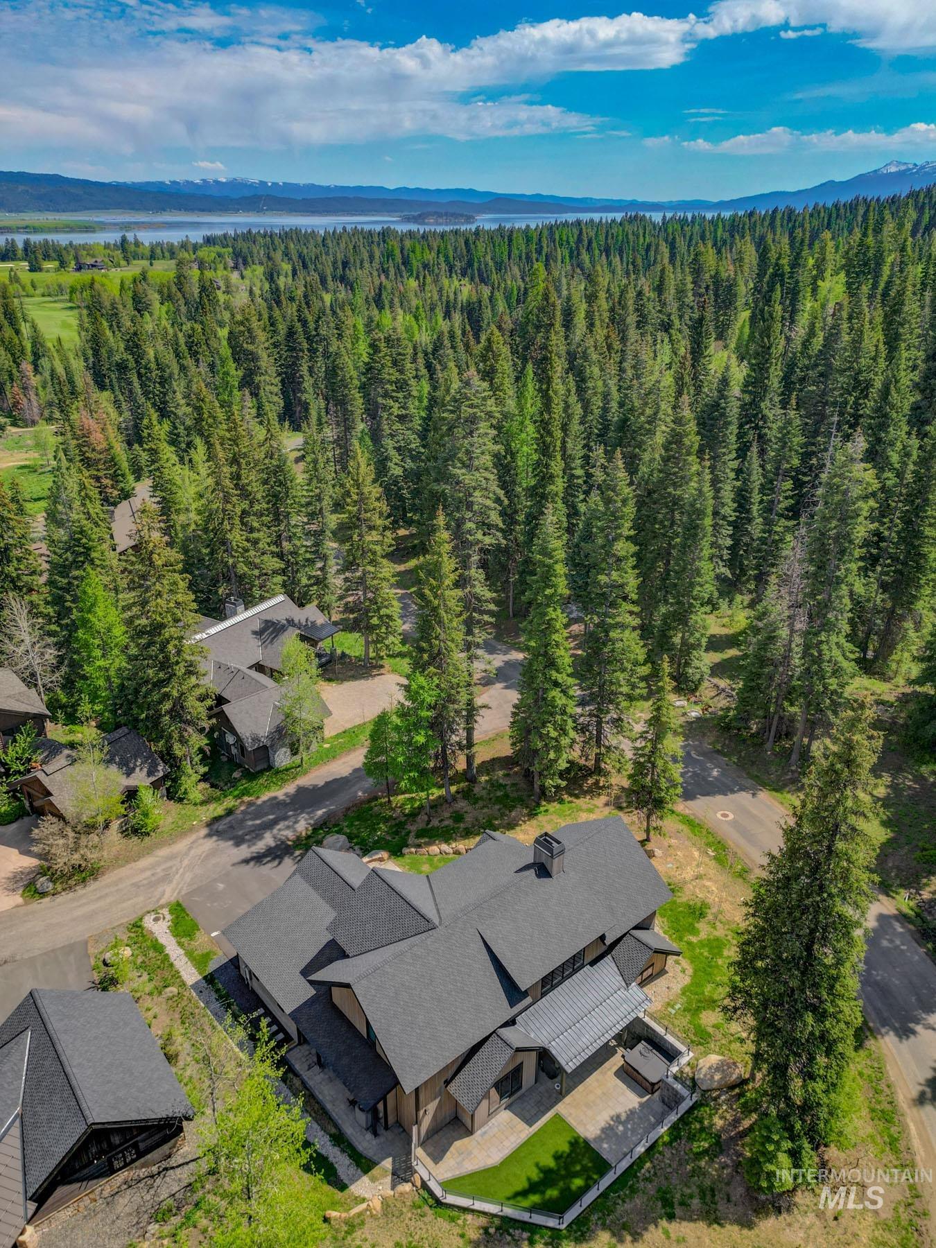 100 Sugarloaf Place Property Photo 18