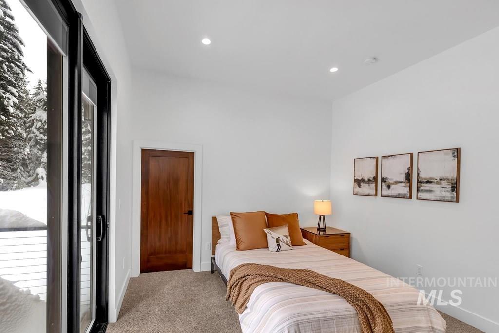 100 Sugarloaf Place Property Photo 37