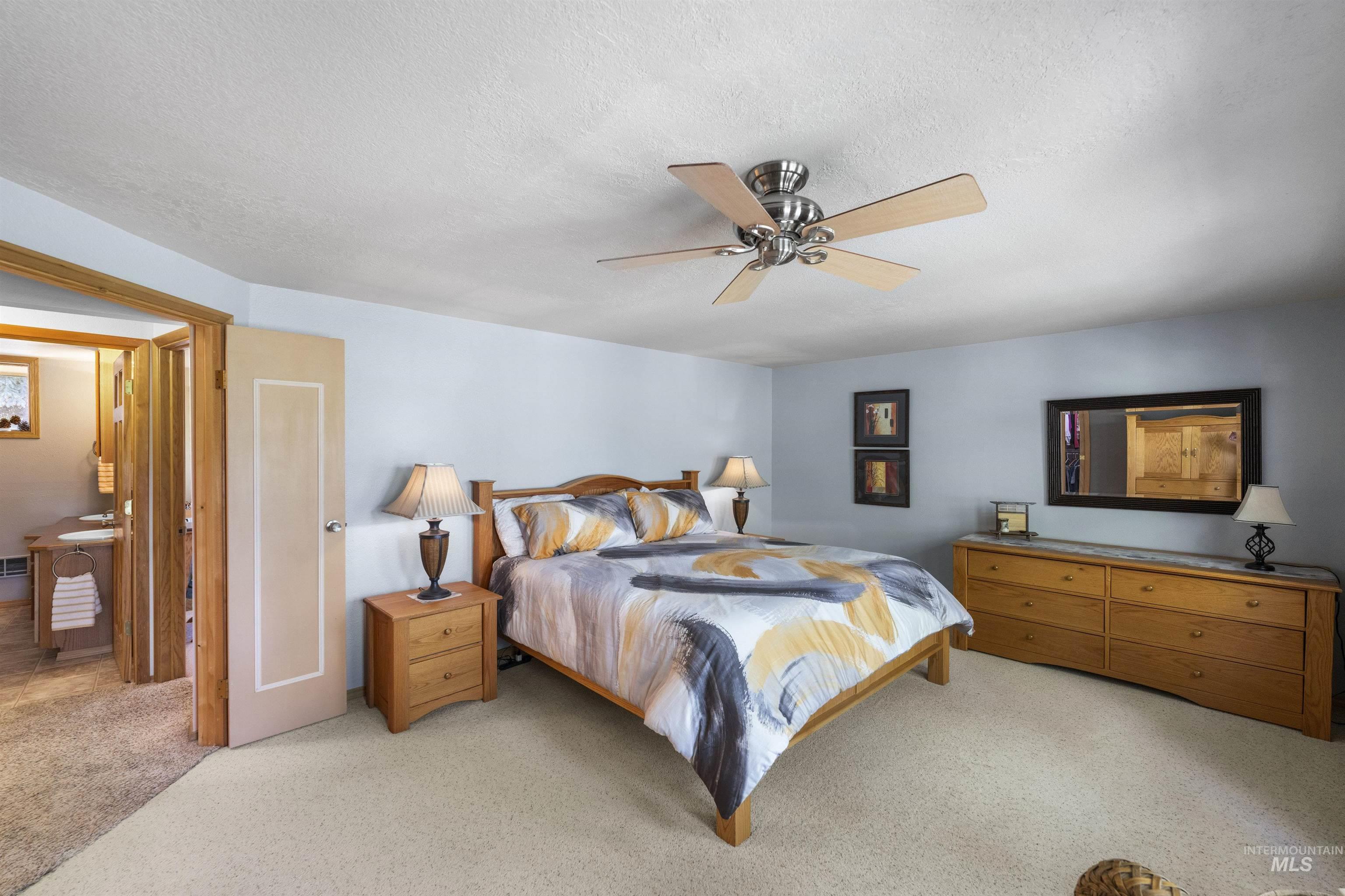 108 Gardner Place Property Photo 6