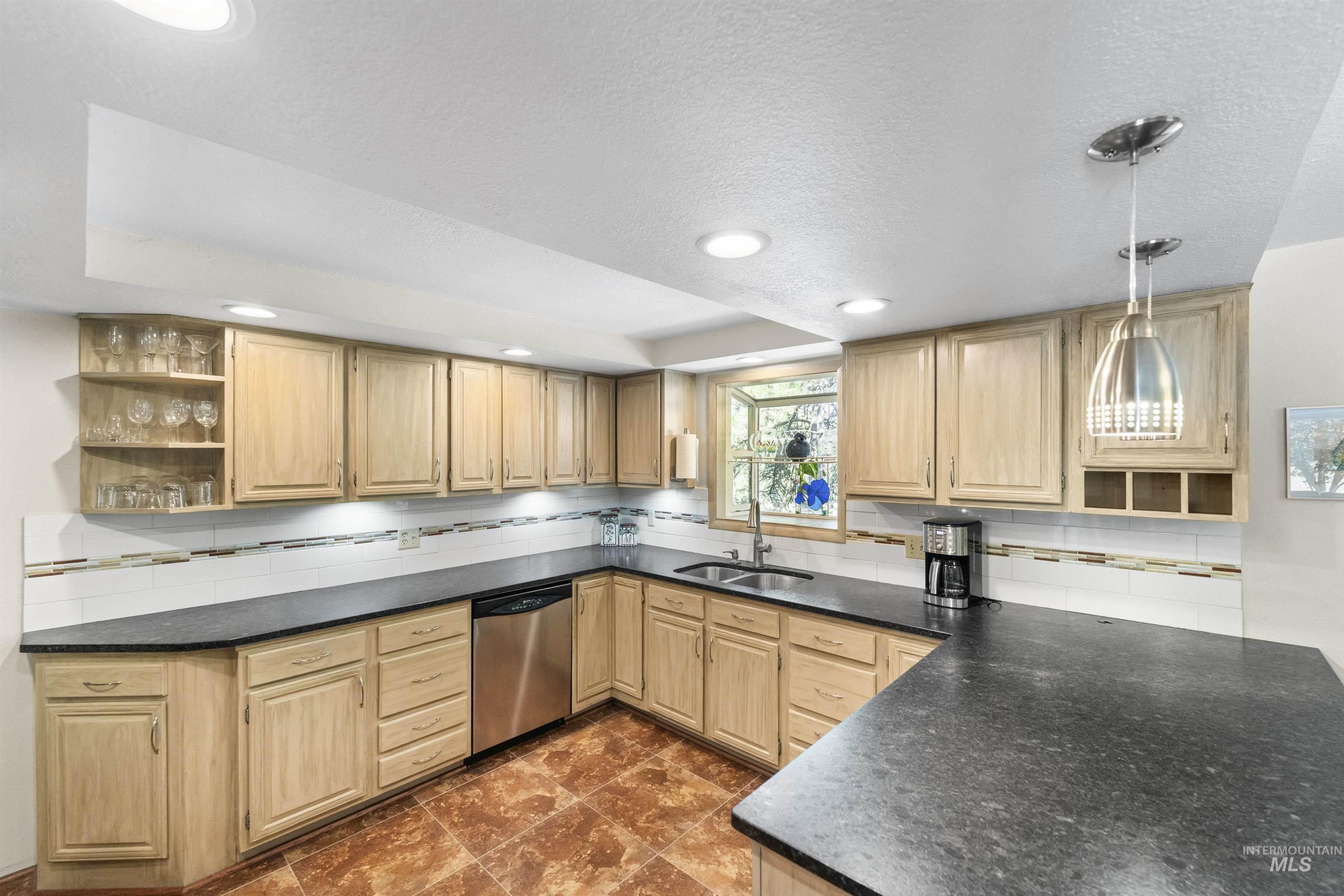108 Gardner Place Property Photo 19