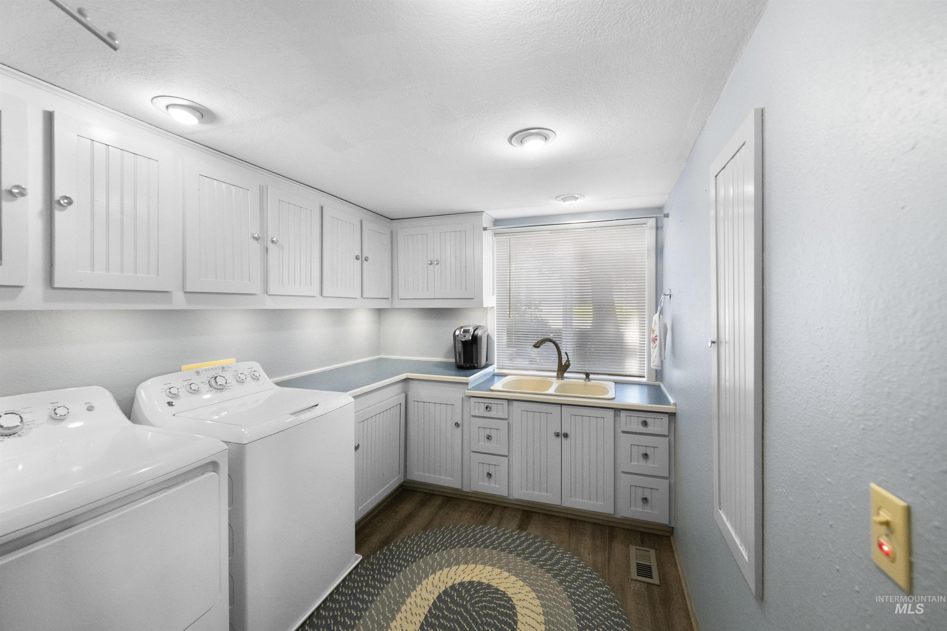108 Gardner Place Property Photo 34