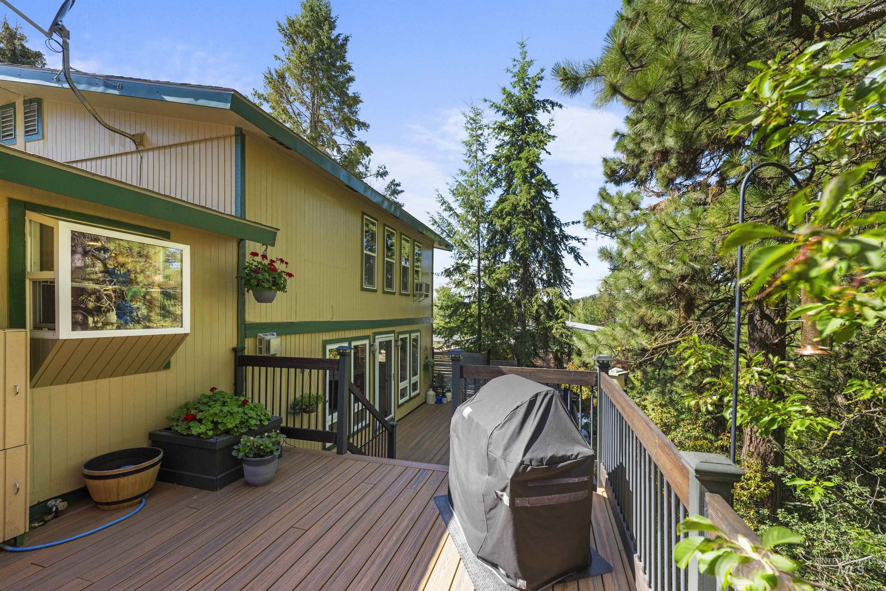 108 Gardner Place Property Photo 39