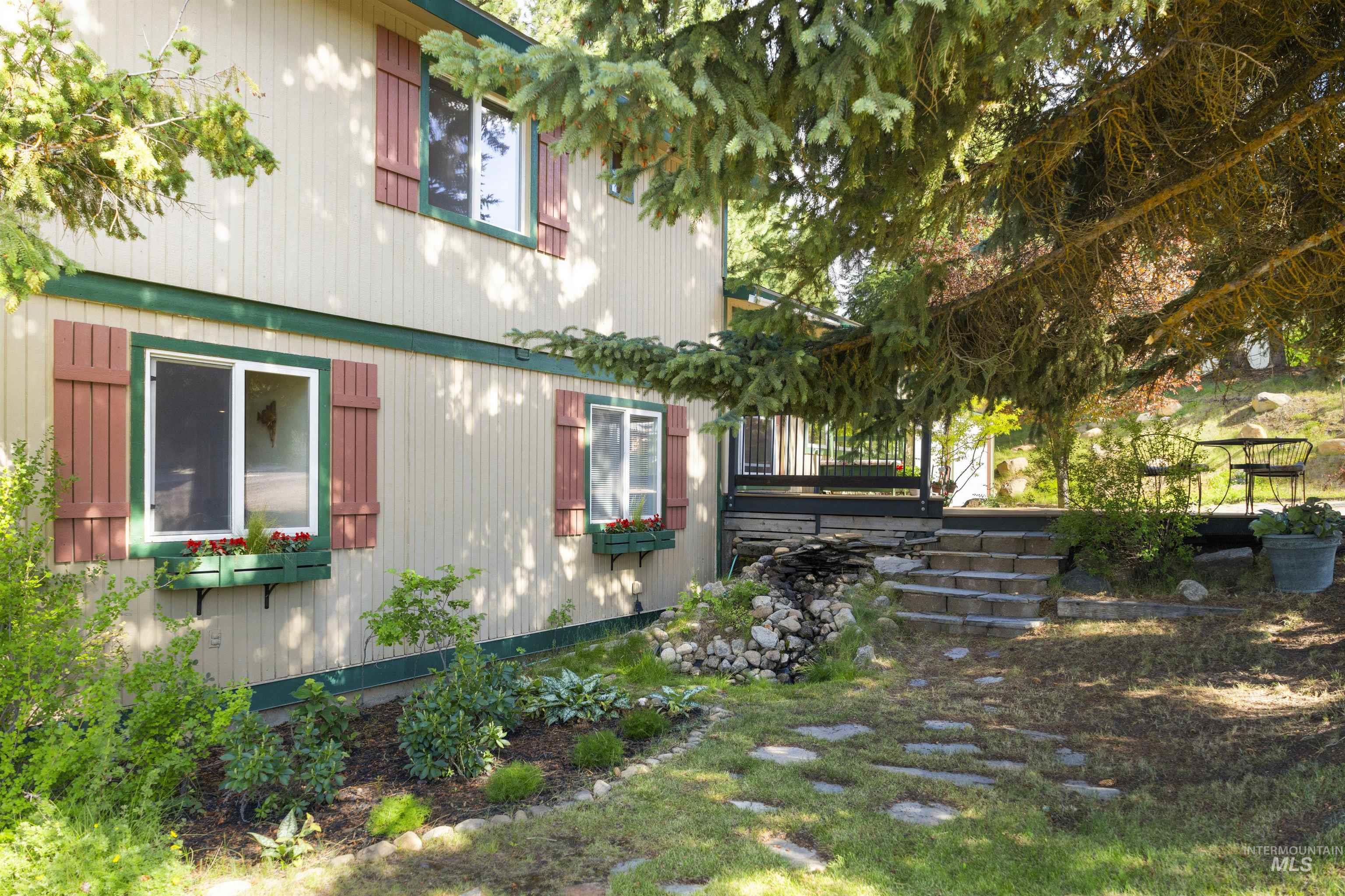 108 Gardner Place Property Photo 40