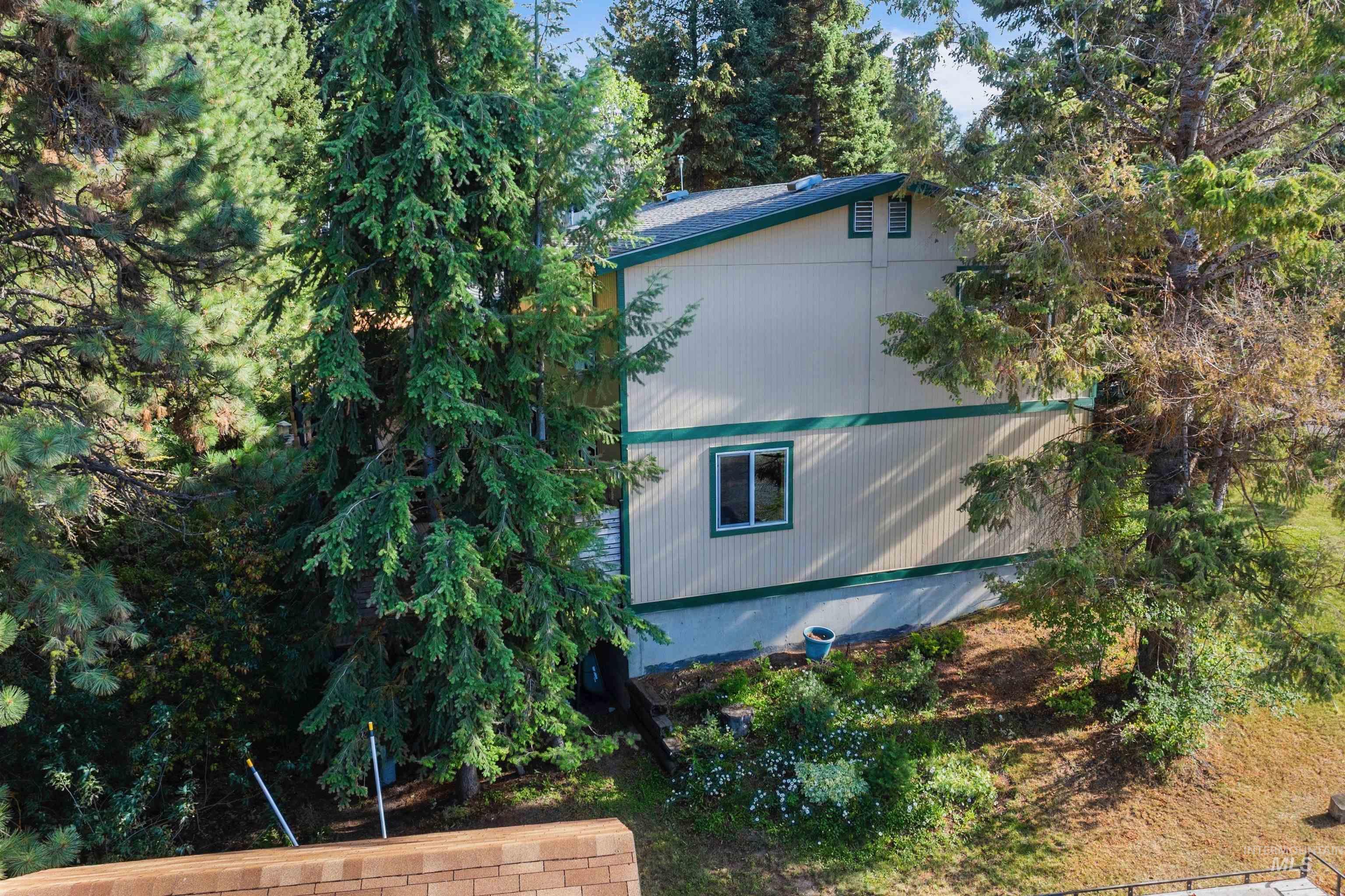108 Gardner Place Property Photo 42