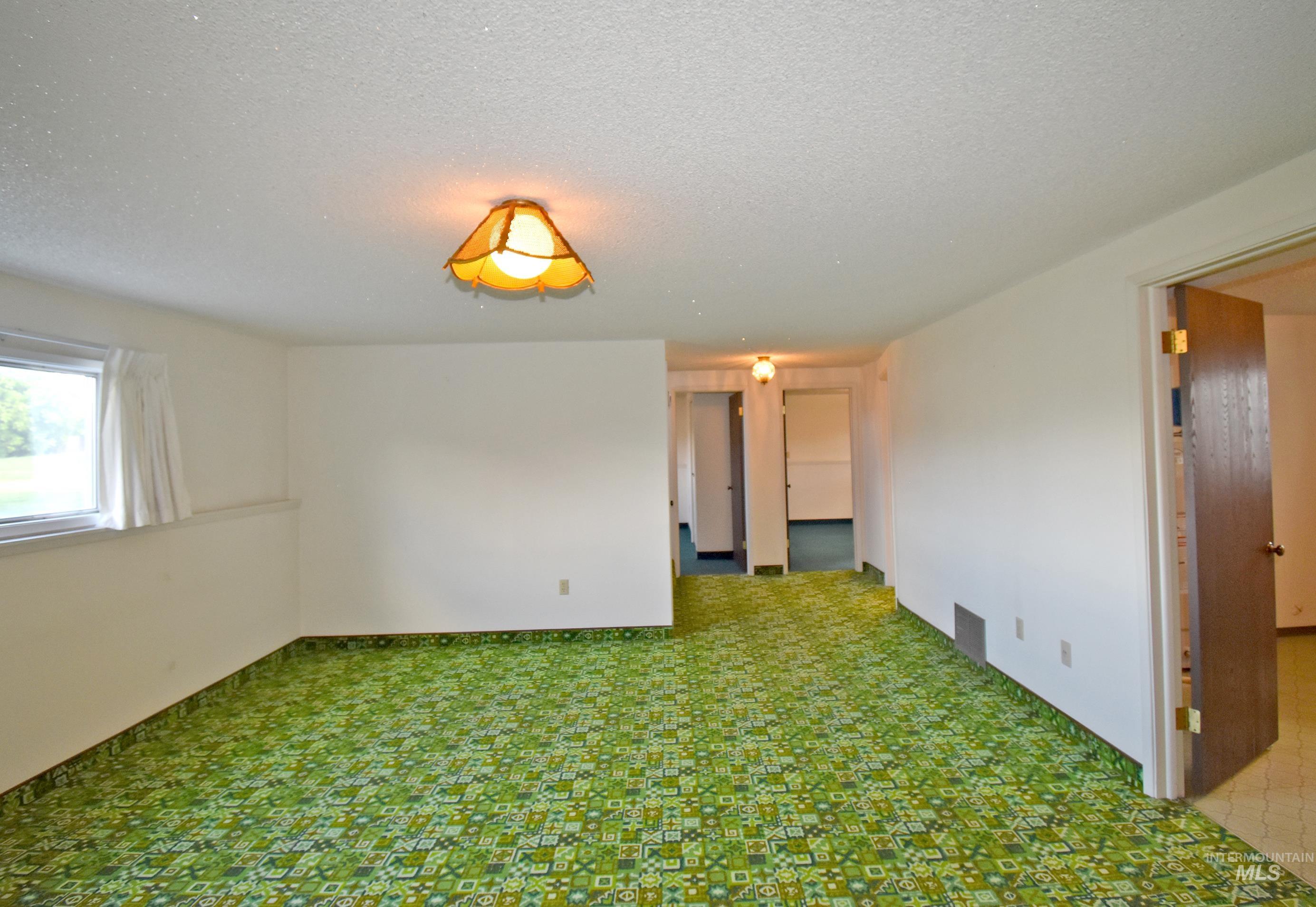 1115 College Court Property Photo 33