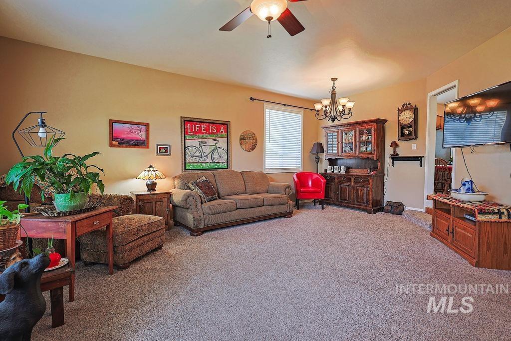 2628 Elizabeth Blvd Property Photo 14