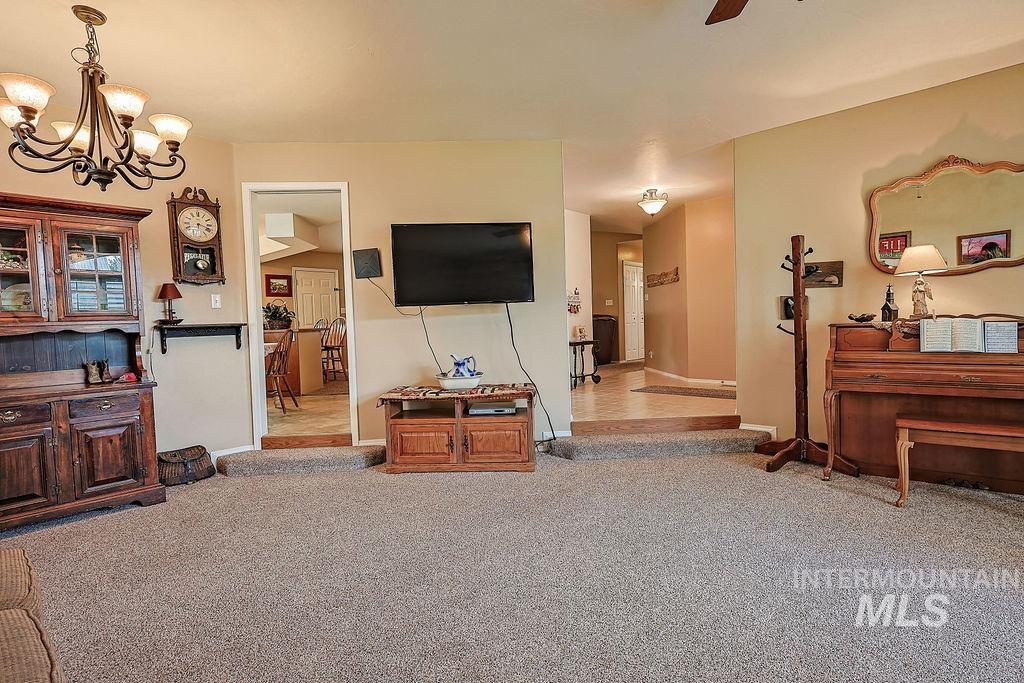 2628 Elizabeth Blvd Property Photo 16