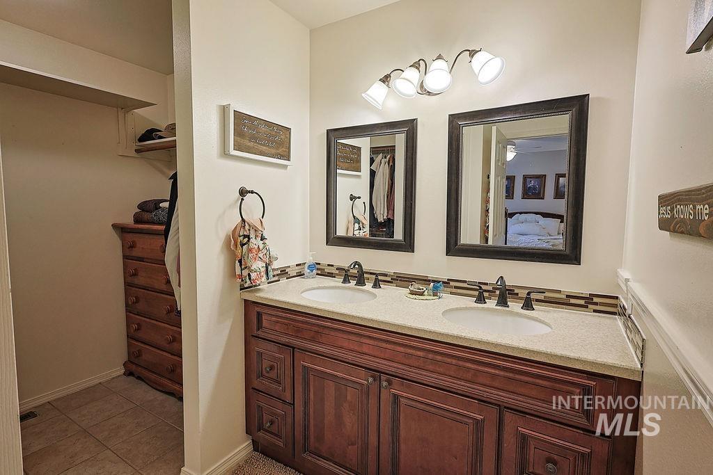 2628 Elizabeth Blvd Property Photo 23