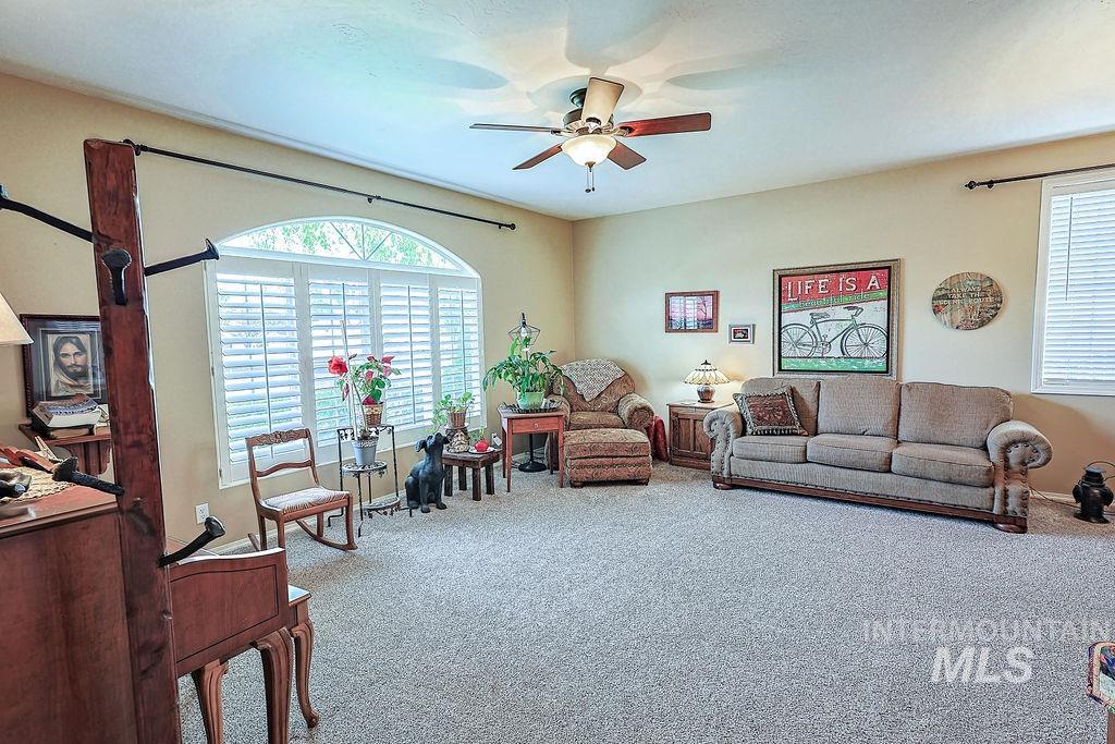 2628 Elizabeth Blvd Property Photo 43
