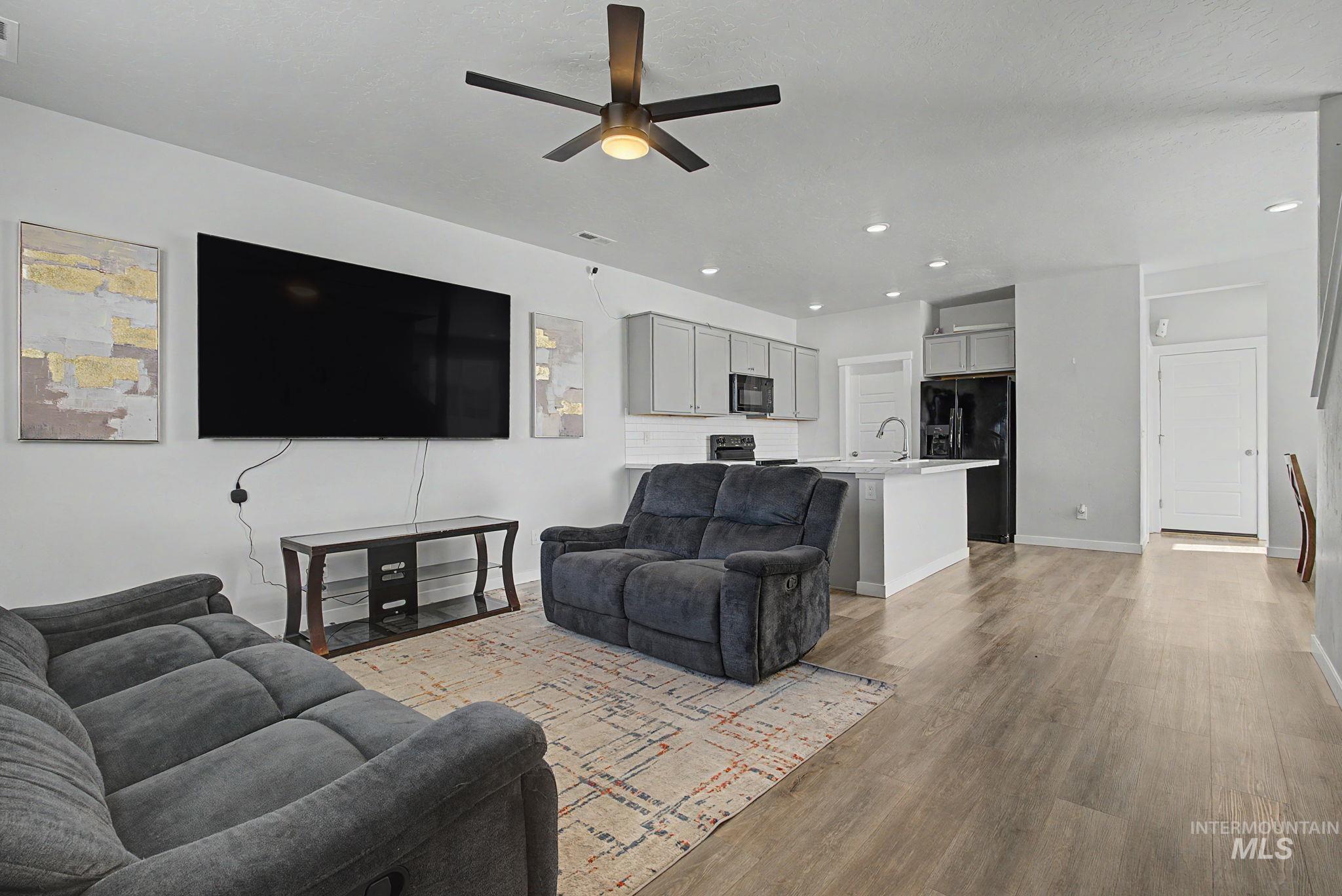 5170 W Milano Property Photo 4