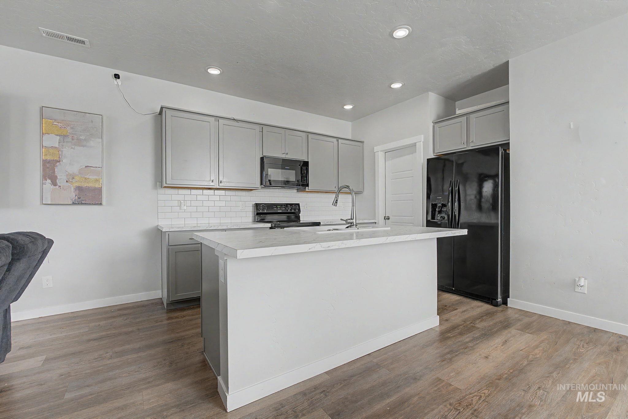 5170 W Milano Property Photo 7