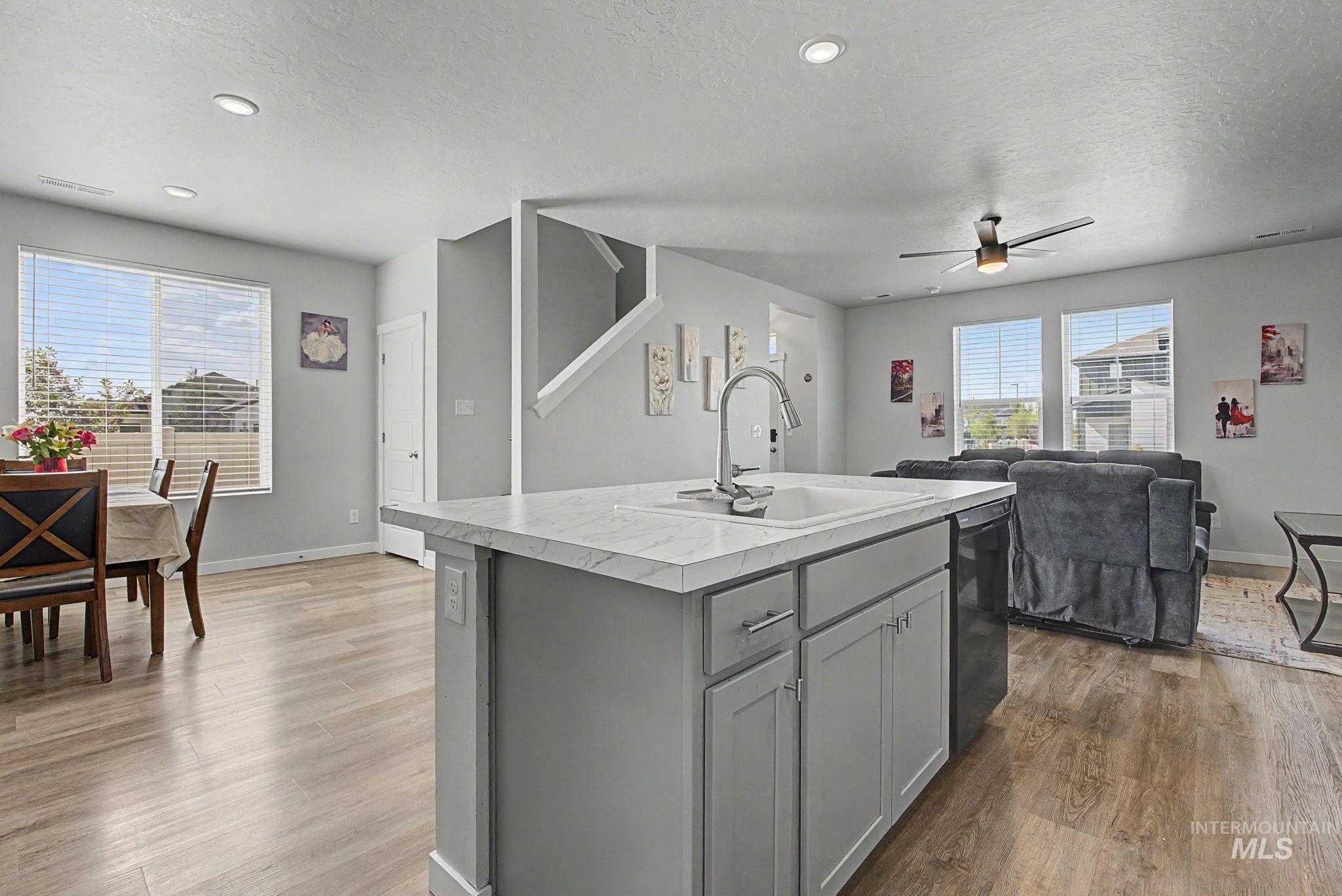 5170 W Milano Property Photo 9