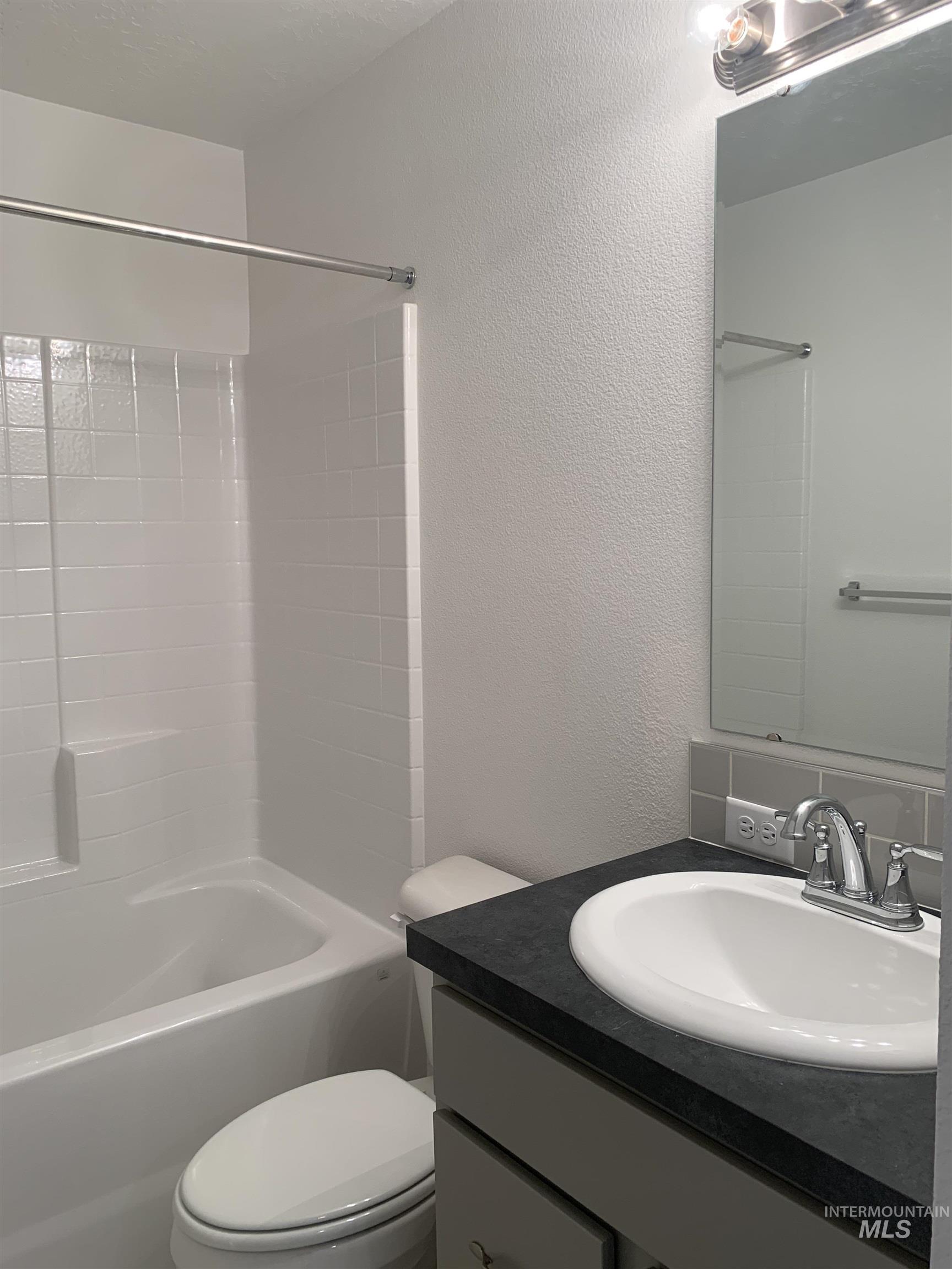 6002 S Jessenia Ln Property Photo 13
