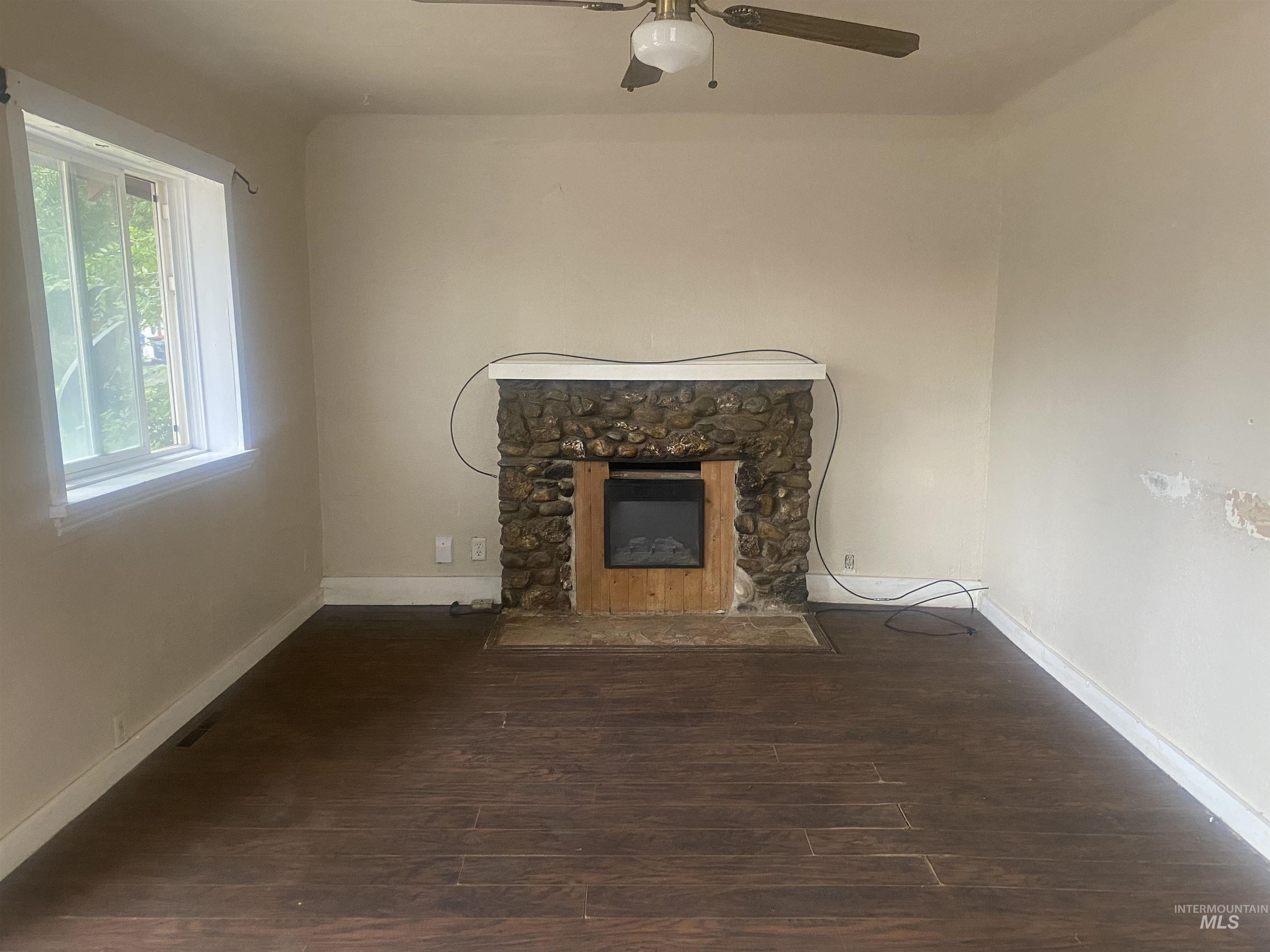 1431 Elizabeth Blvd Property Photo 5