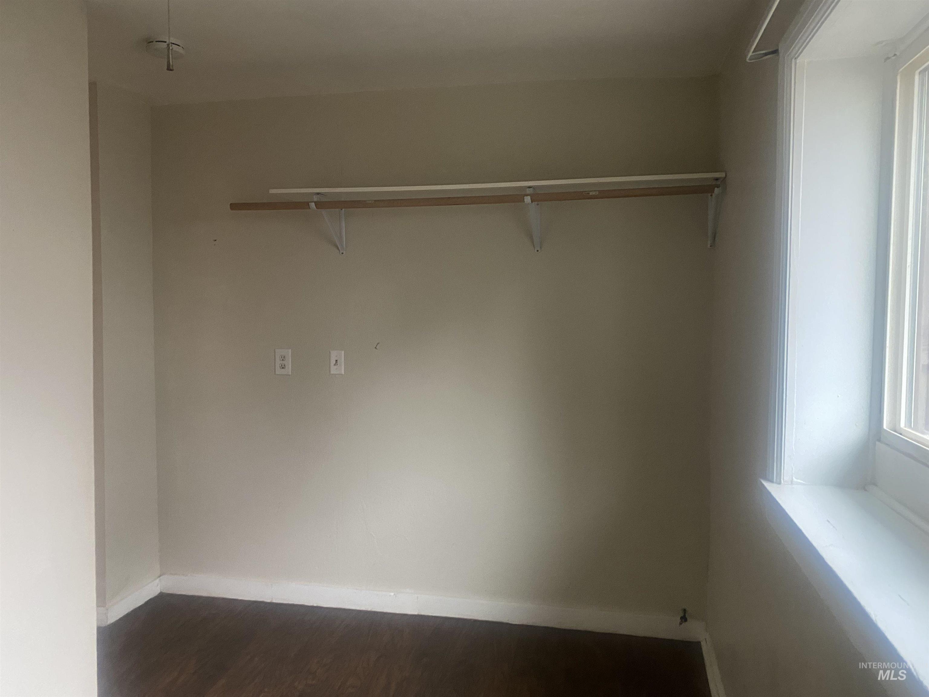 1431 Elizabeth Blvd Property Photo 6