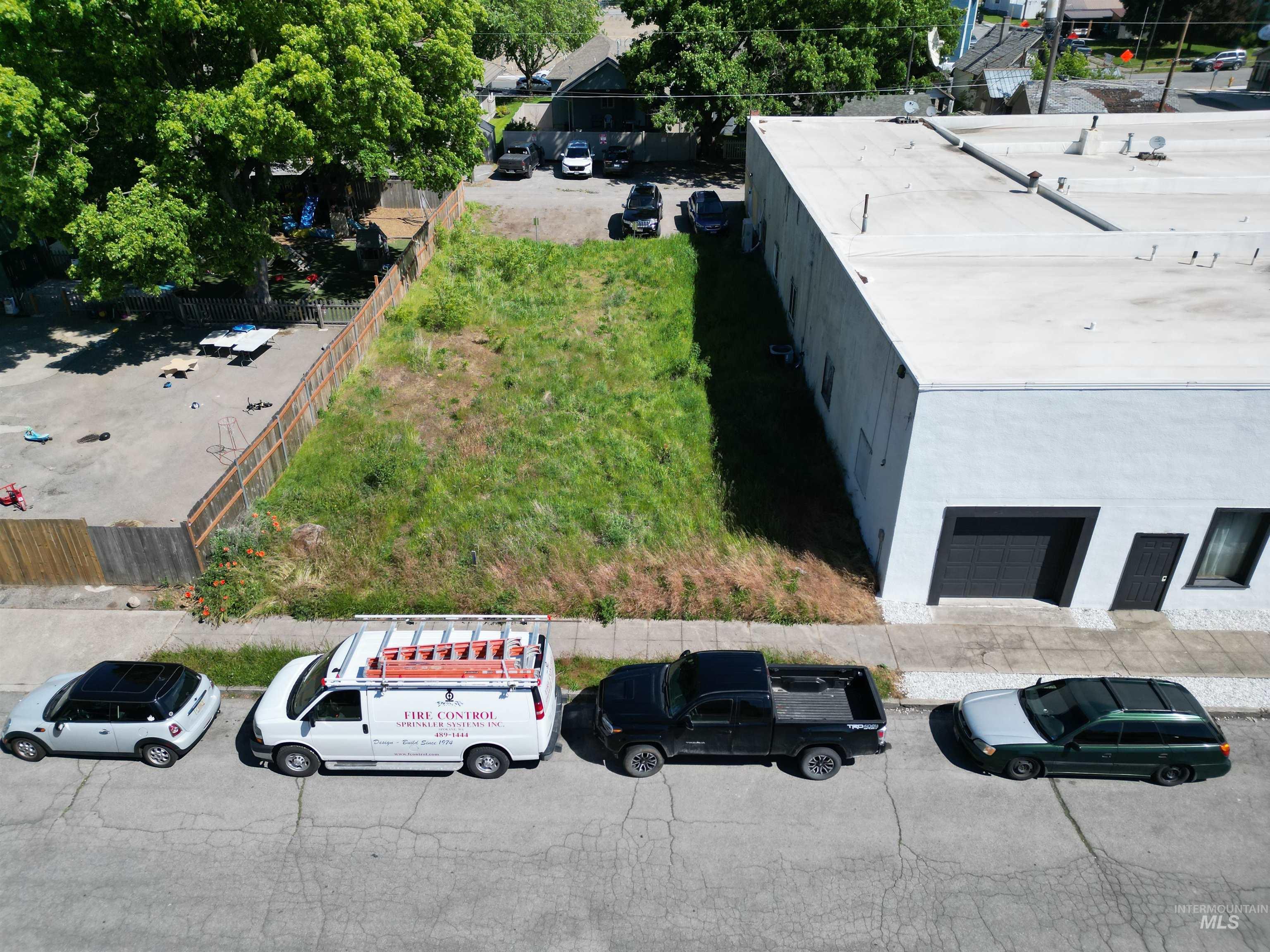113 E Indiana Ave. Property Photo 4