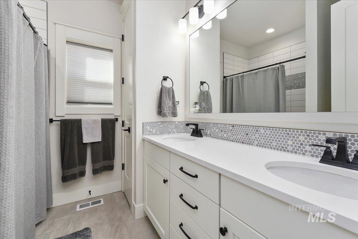 2173 N Burnam Pl Property Photo 23