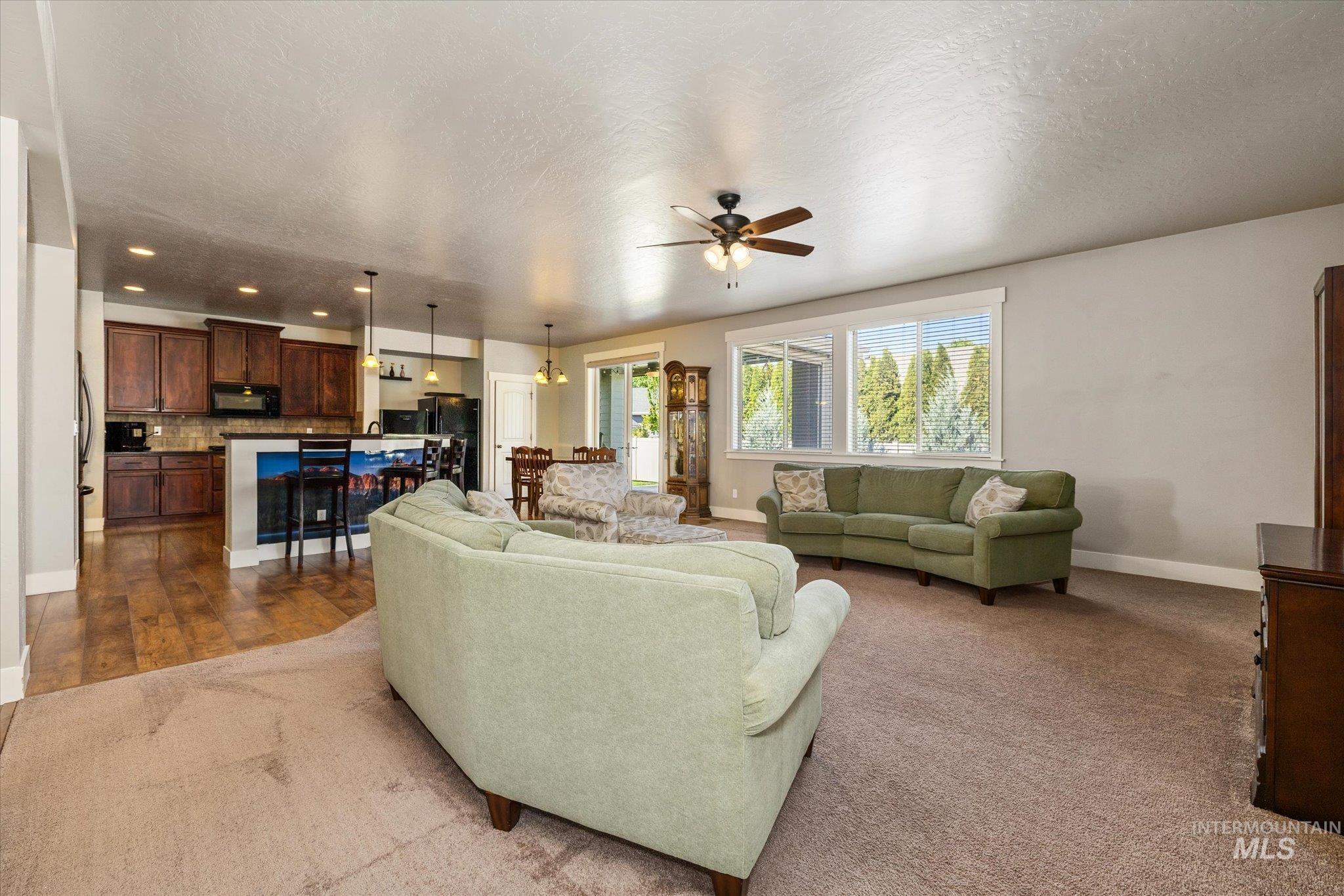 847 N Tullshire Way Property Photo 11