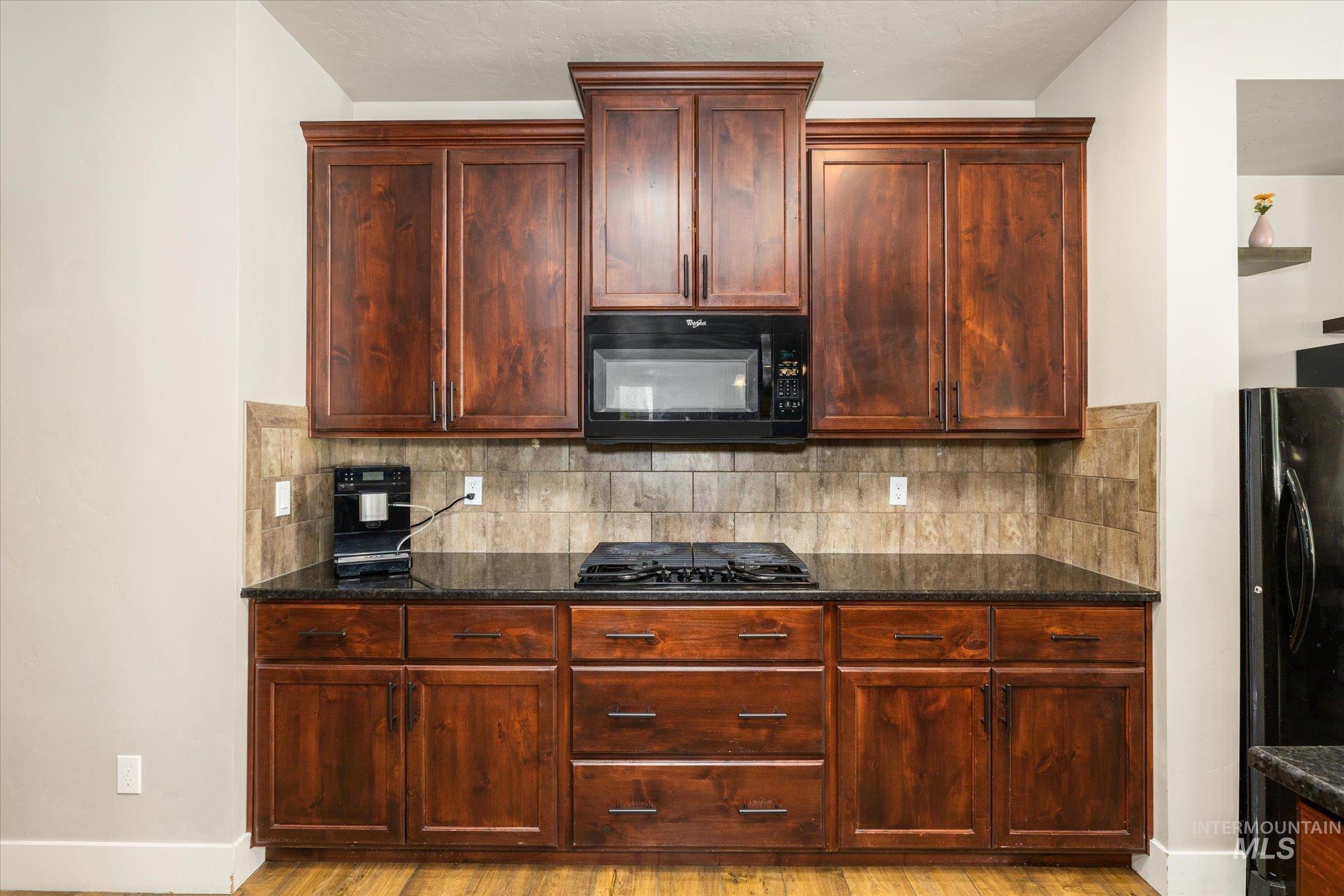 847 N Tullshire Way Property Photo 18