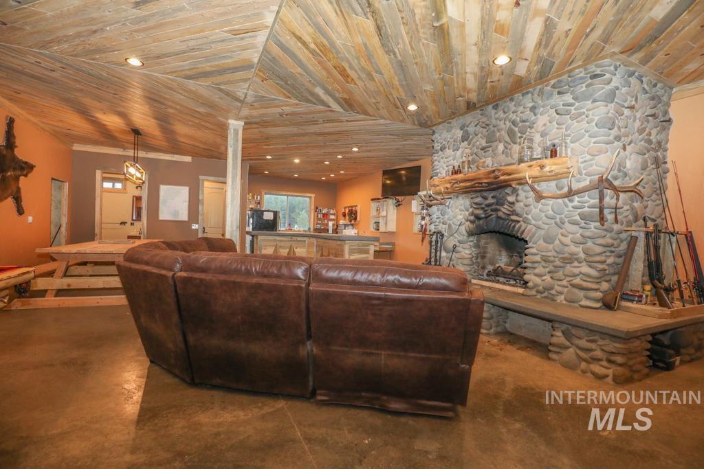 79250 Lookout Mountain Rd Property Photo 11