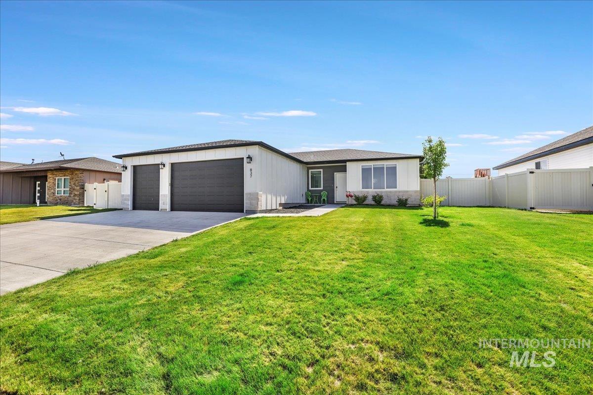 837 Trout Creek Way Property Photo 1