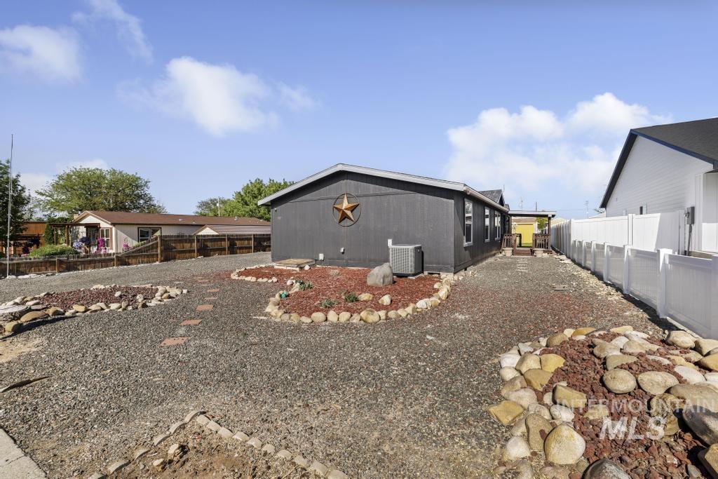 937 Katherine Street Property Photo 4
