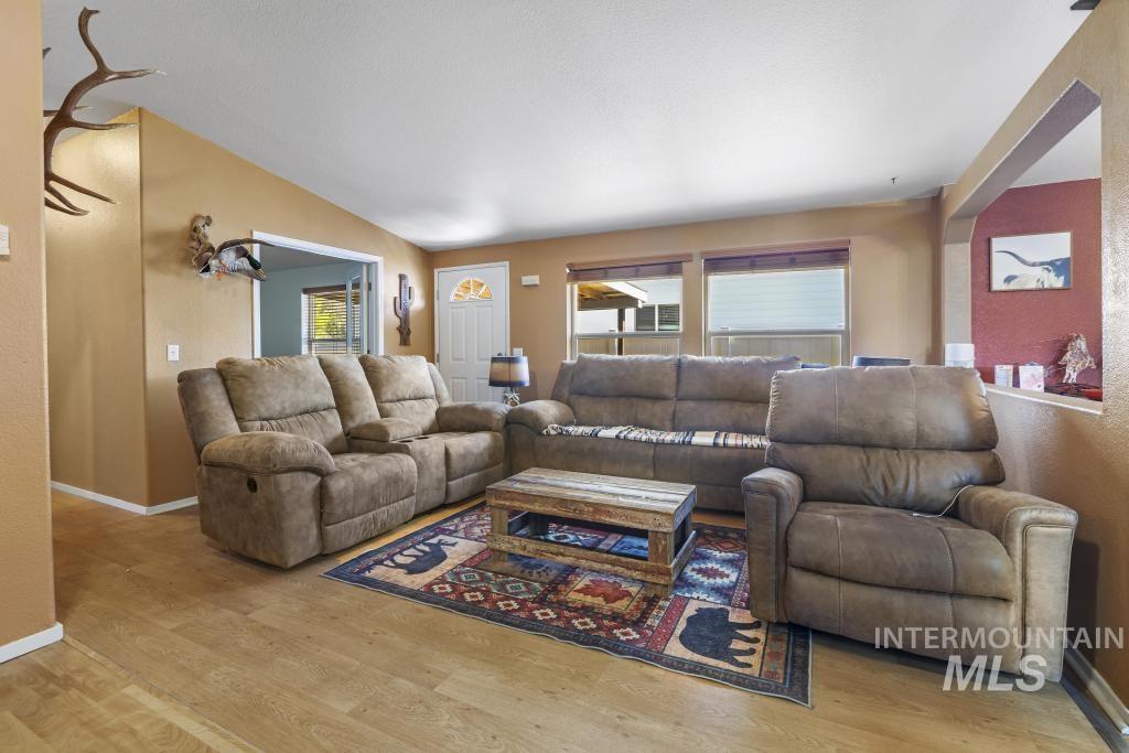 937 Katherine Street Property Photo 6