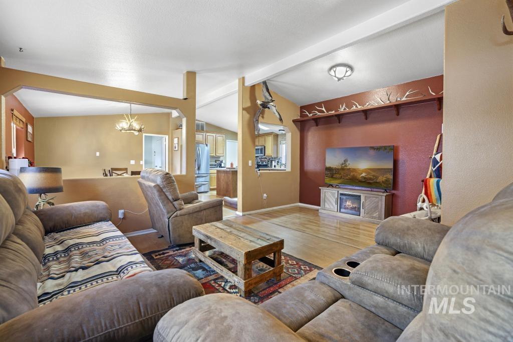 937 Katherine Street Property Photo 7