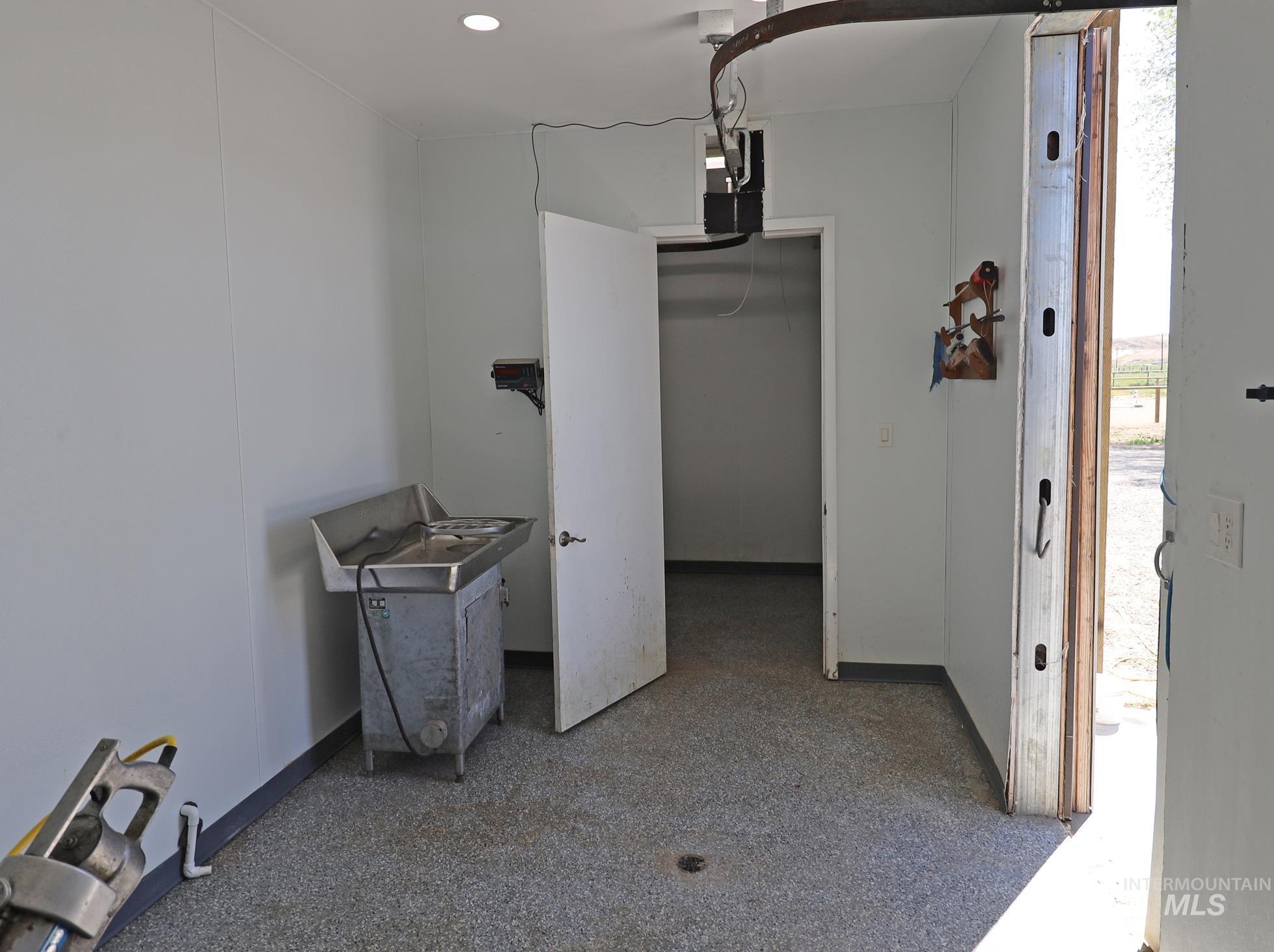 11855 W Hubbard Road Property Photo 6