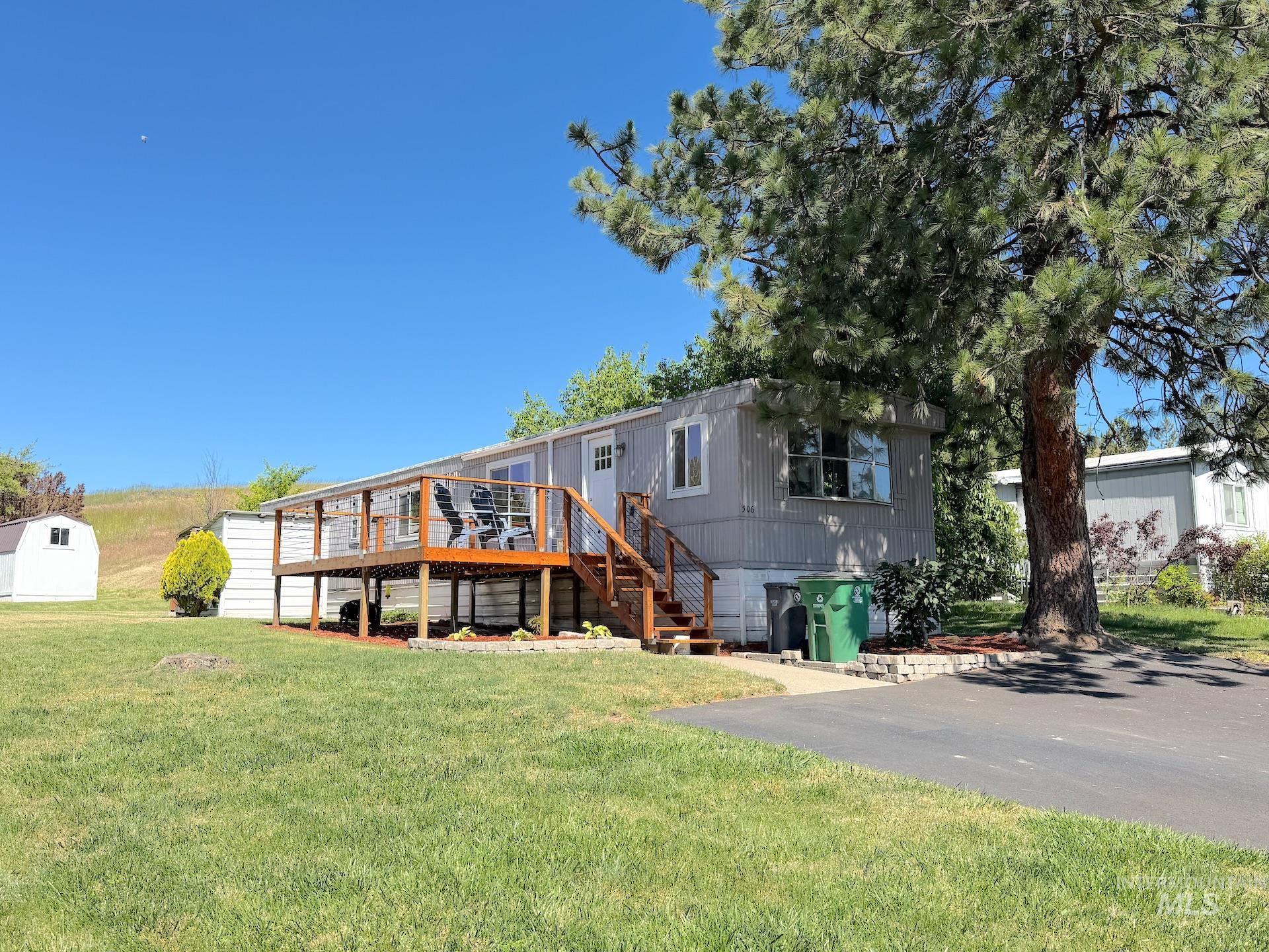 411 N Almon St. Property Photo 1