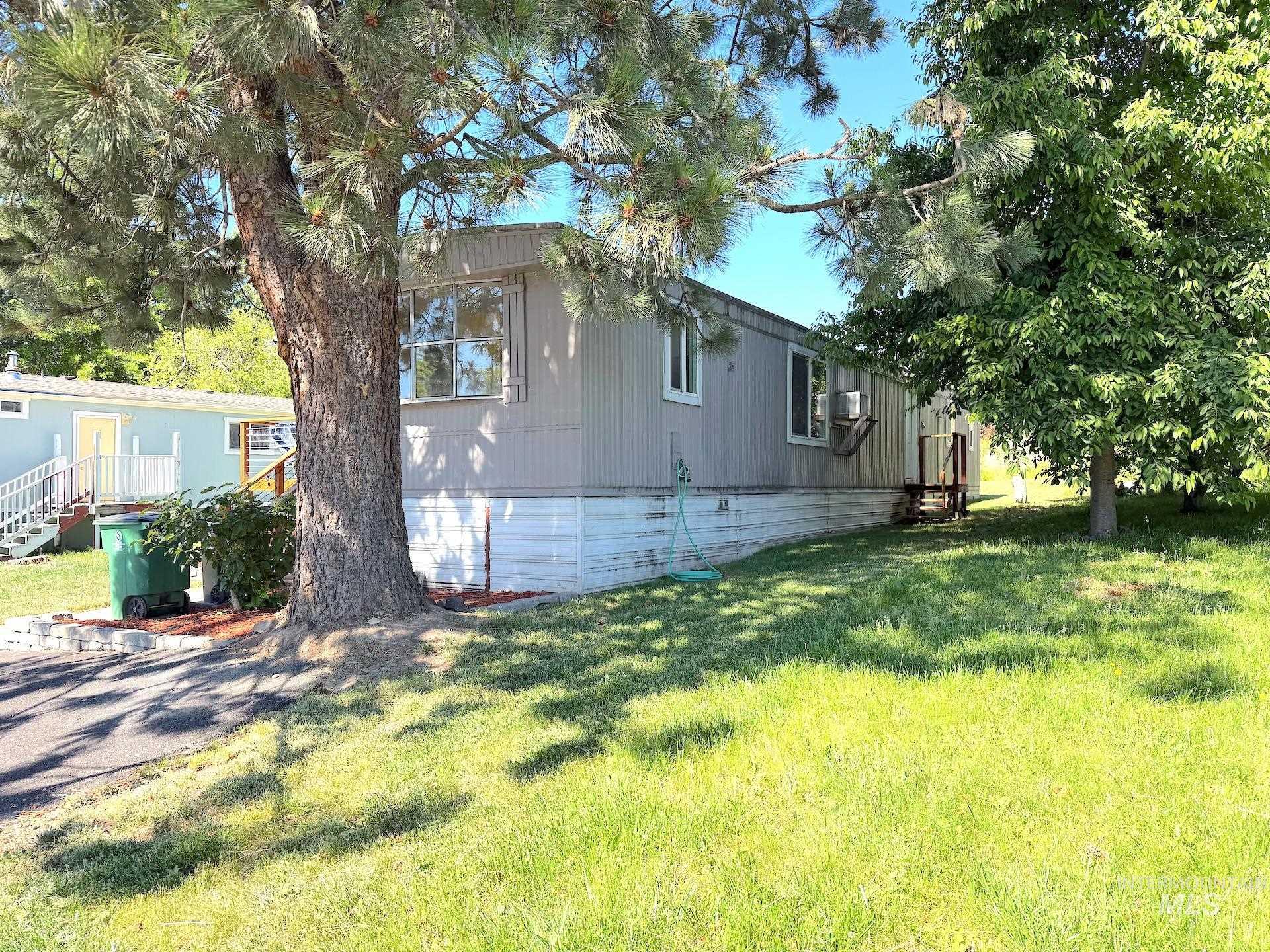 411 N Almon St. Property Photo 22