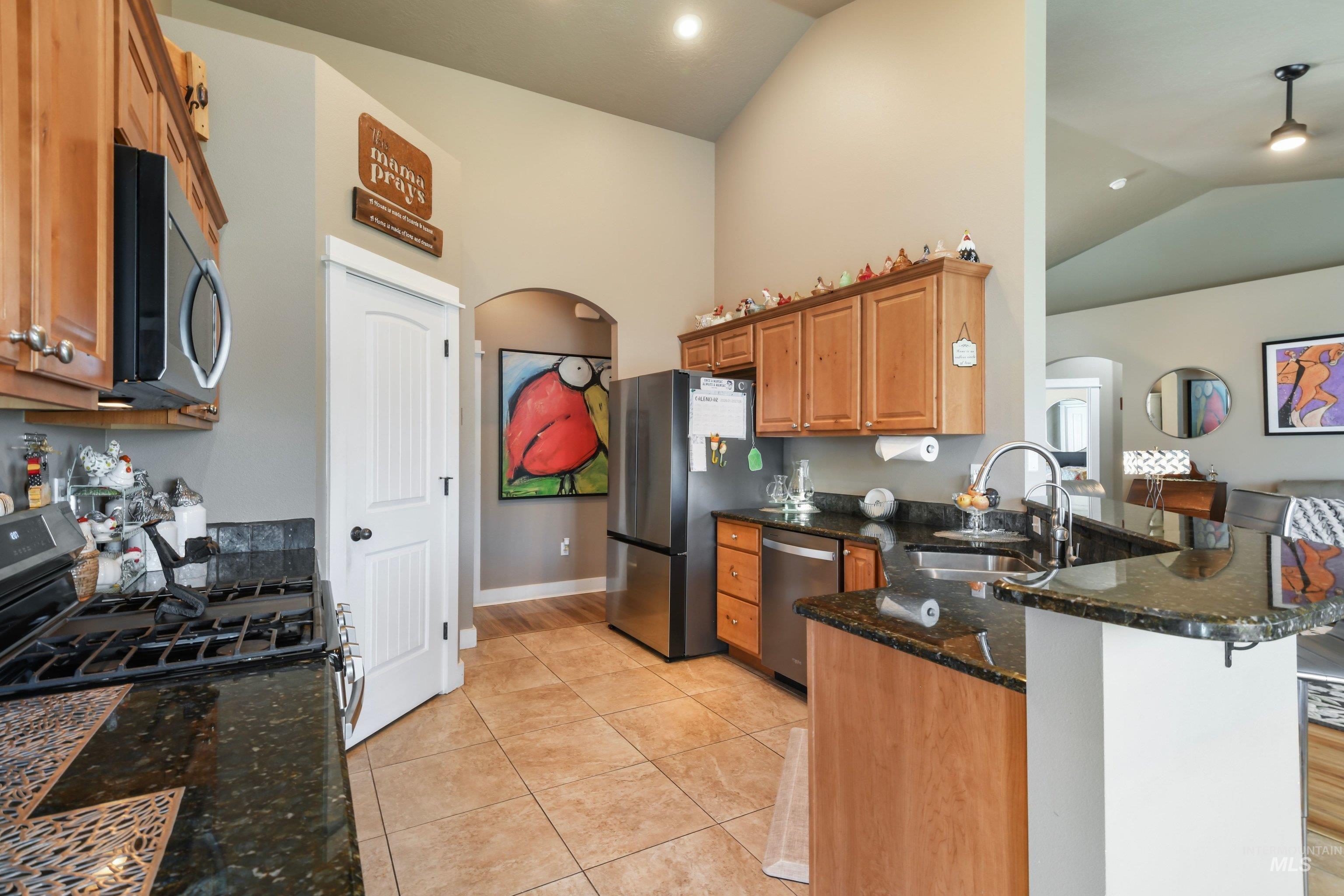 16 N Luke Loop Property Photo 14