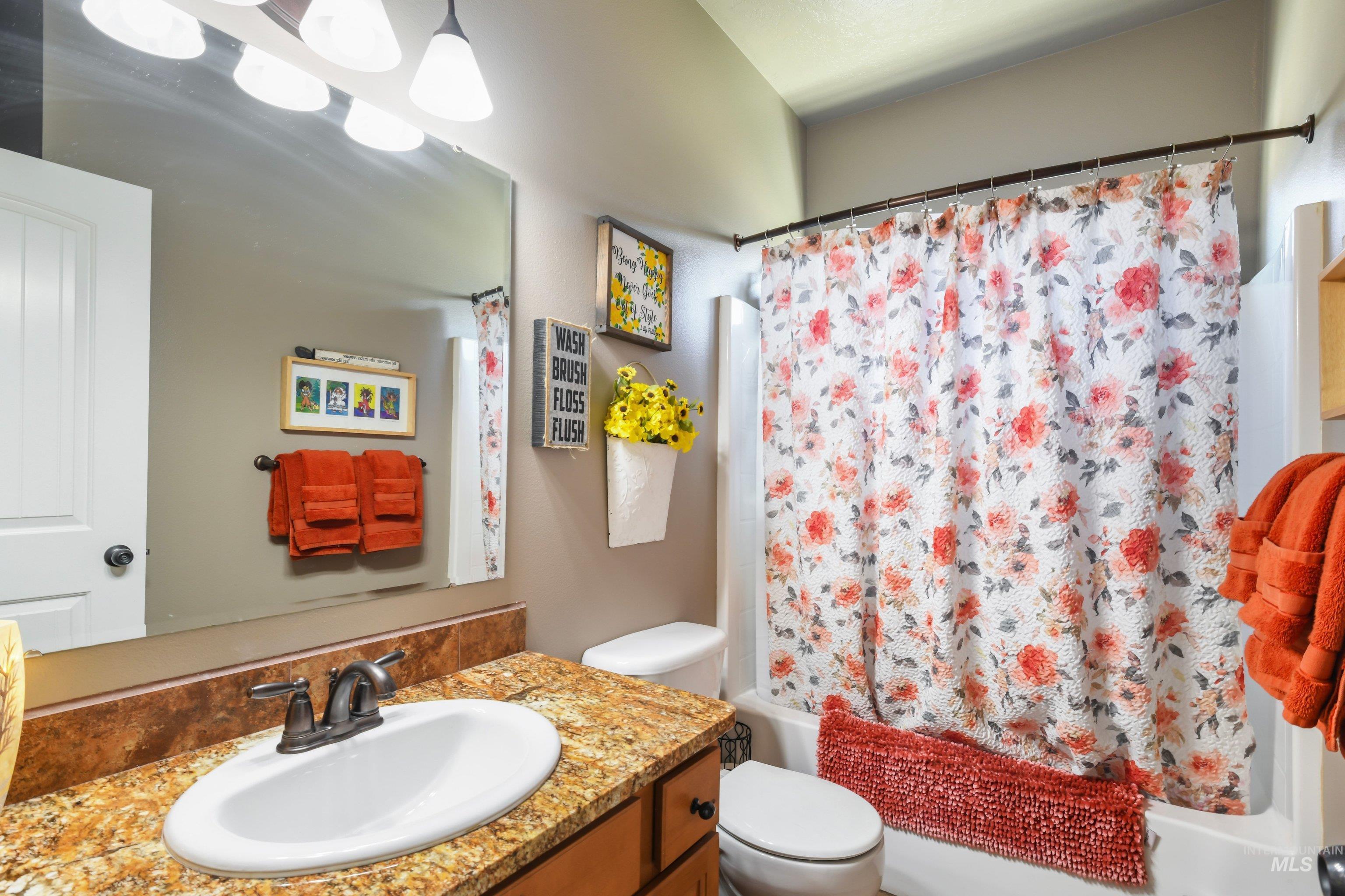 16 N Luke Loop Property Photo 19