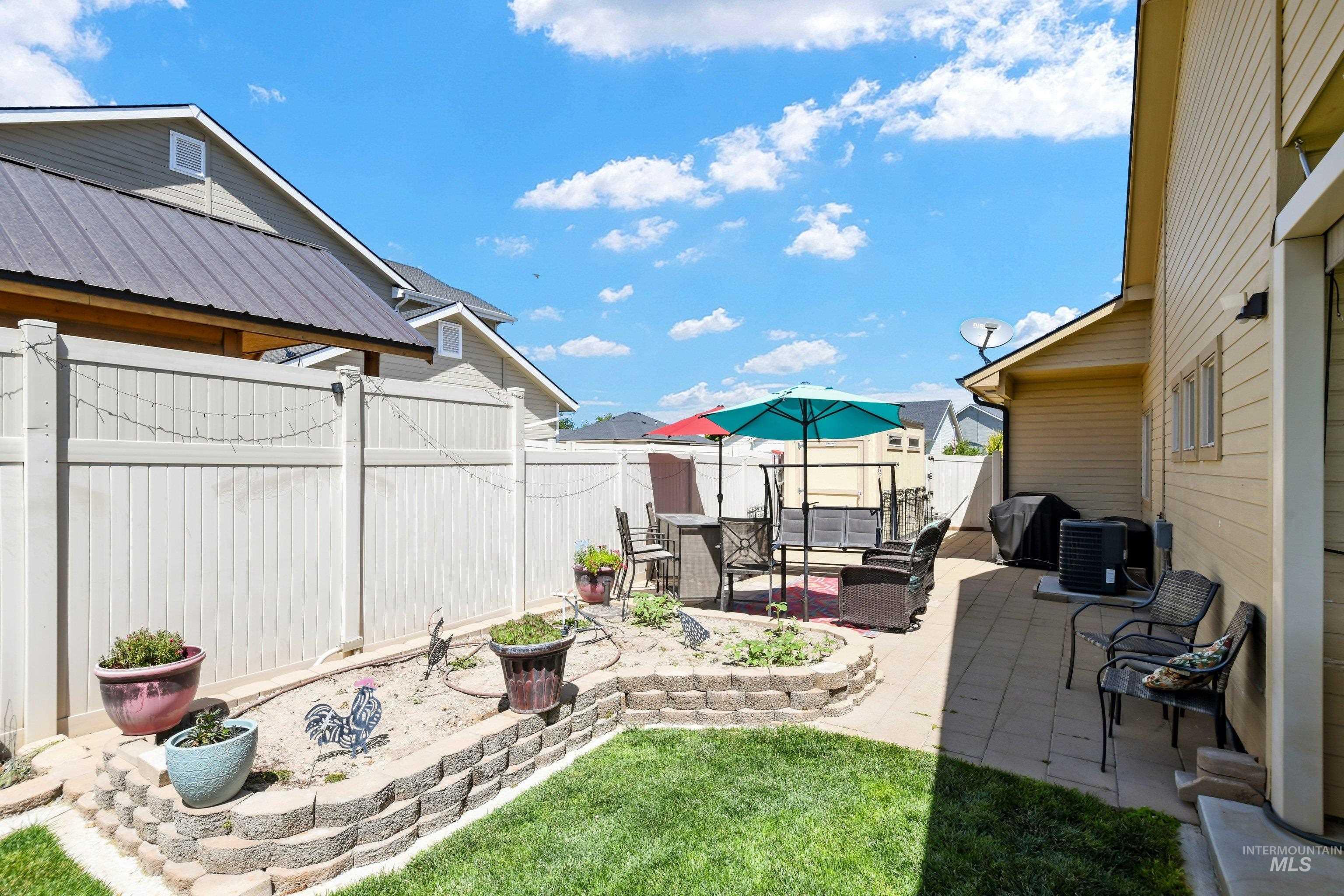 16 N Luke Loop Property Photo 26