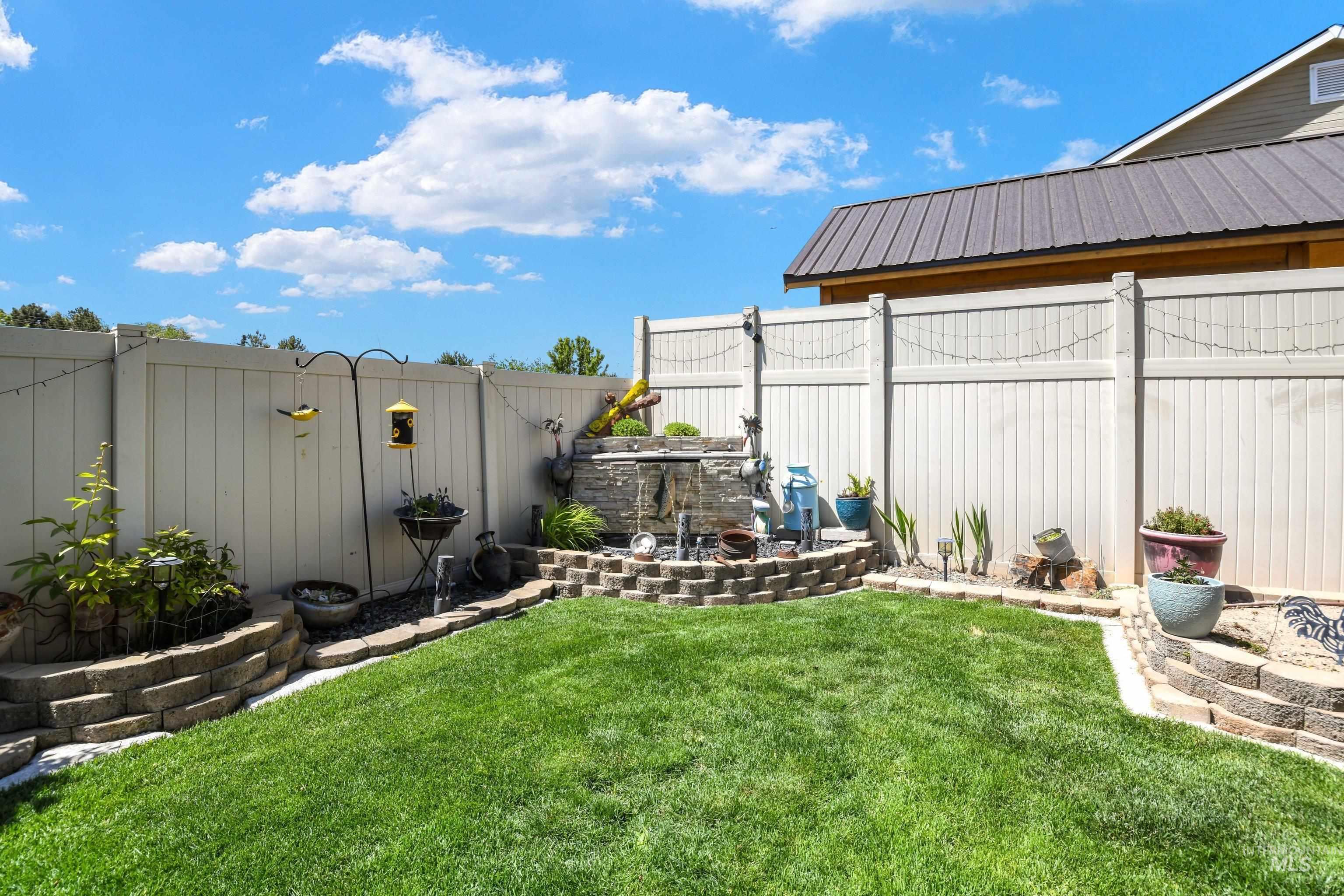 16 N Luke Loop Property Photo 27