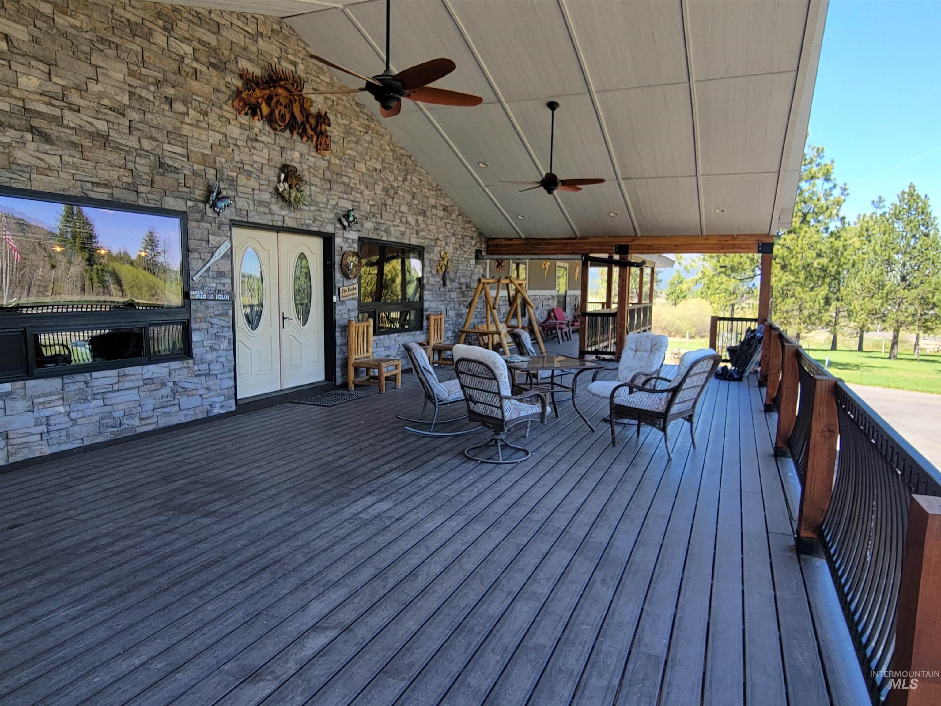 191 Clear Creek Road Property Photo 2