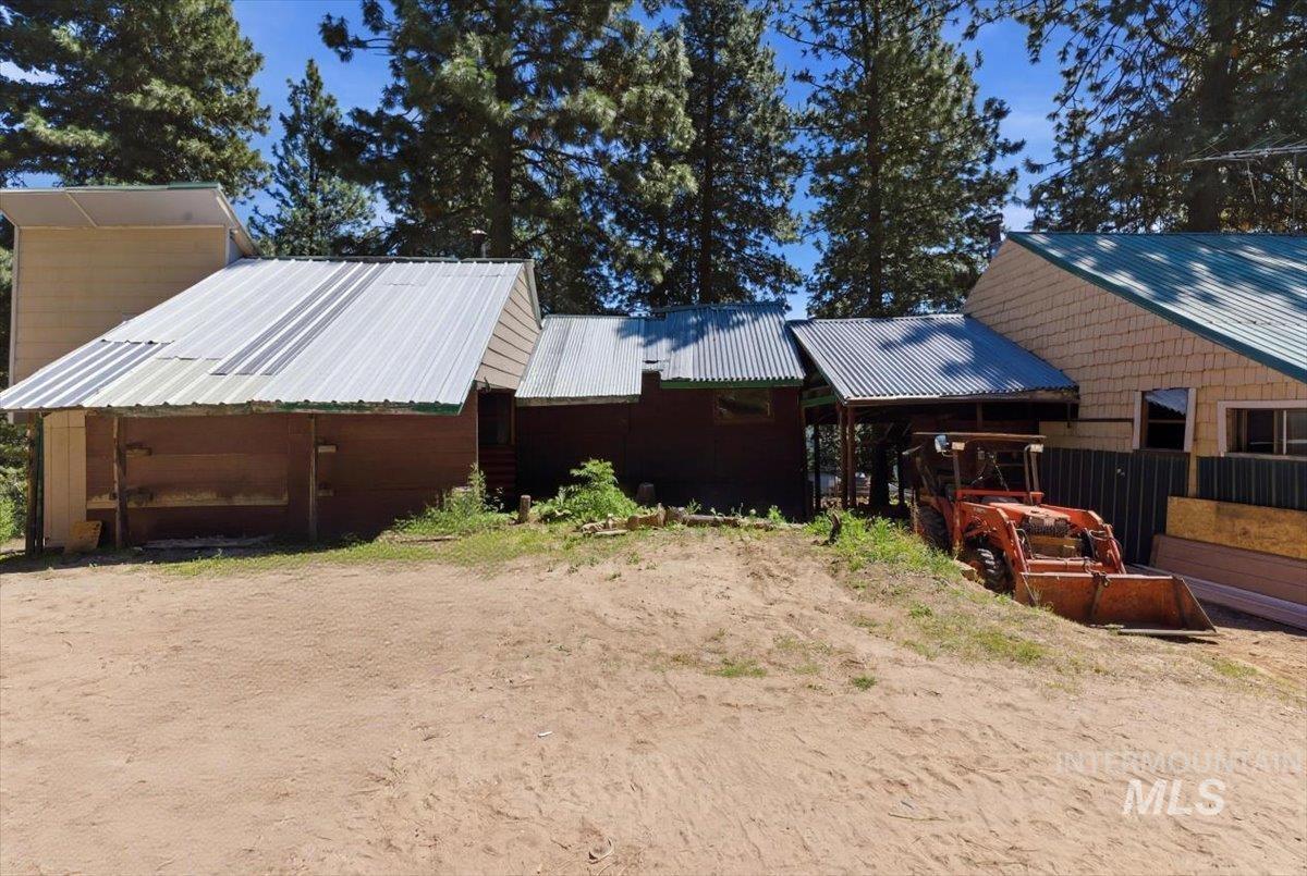 229 Tollgate Rd Property Photo 6