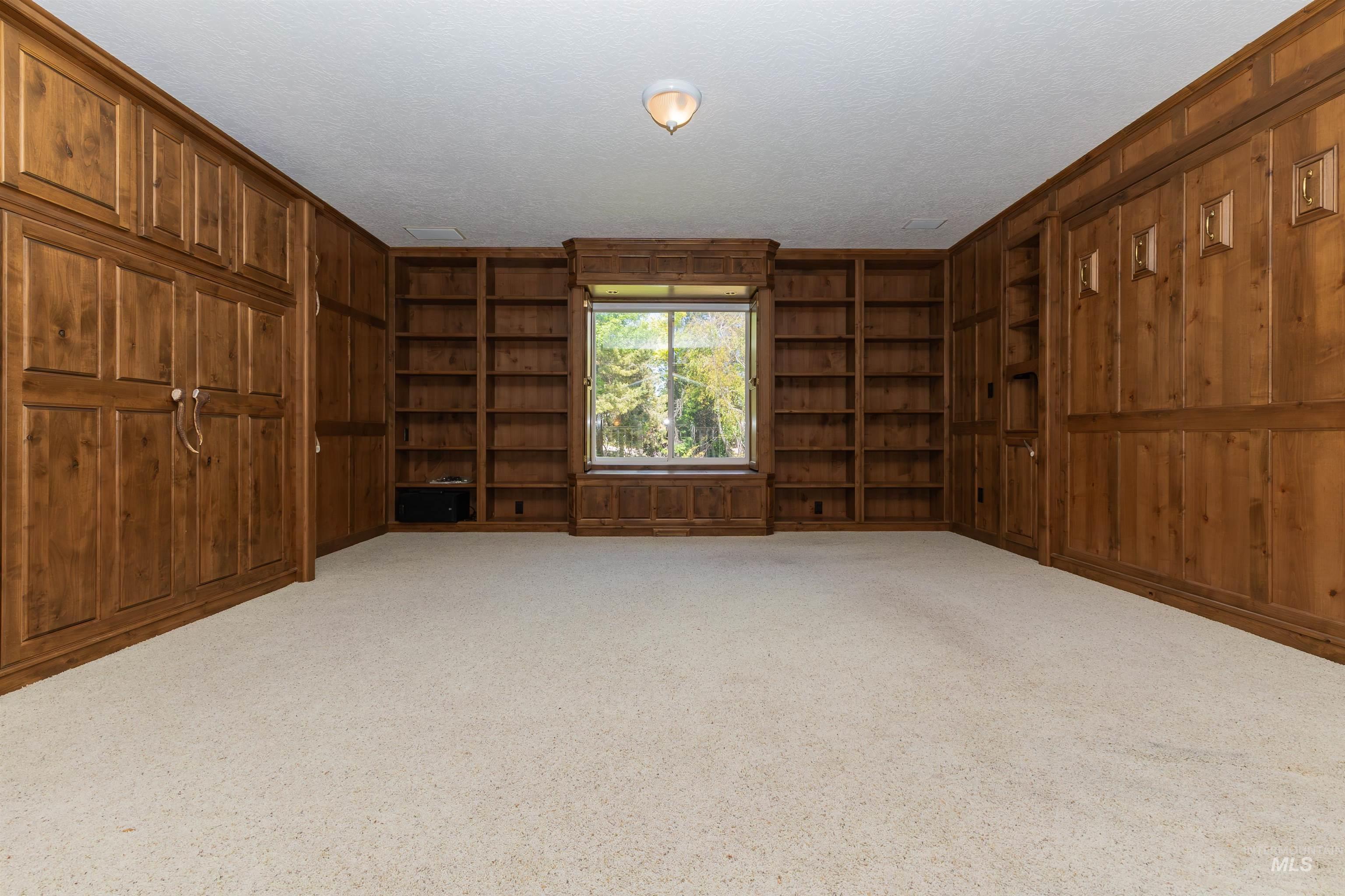 8864 Rim Rd Property Photo 32