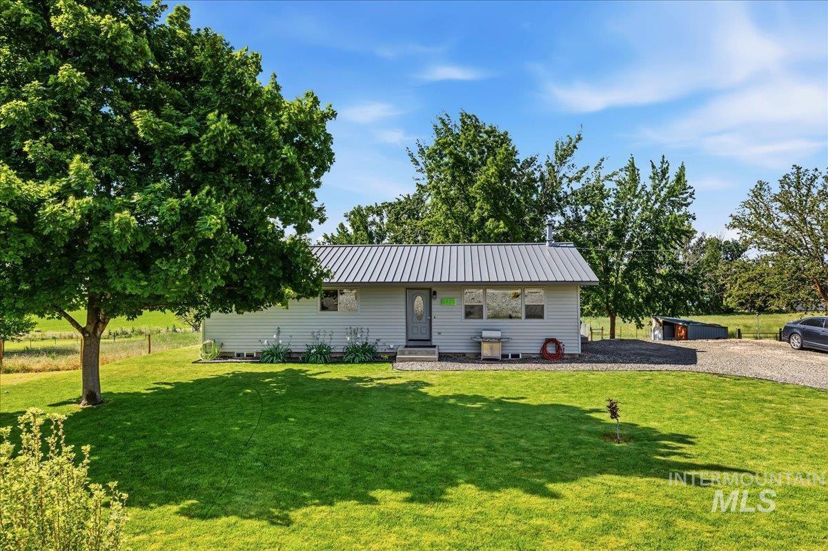 6323 Foothill Rd Property Photo 3