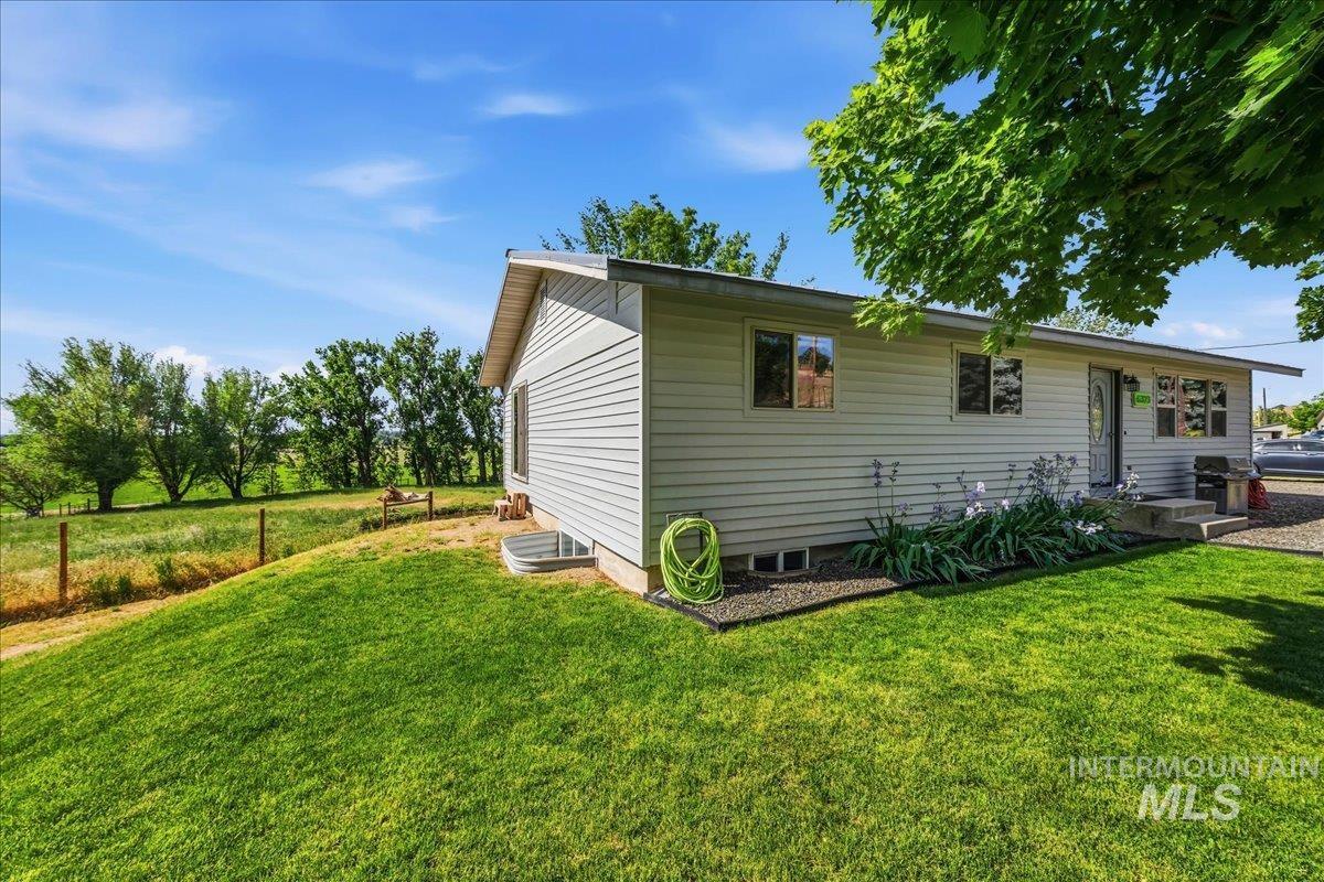 6323 Foothill Rd Property Photo 6